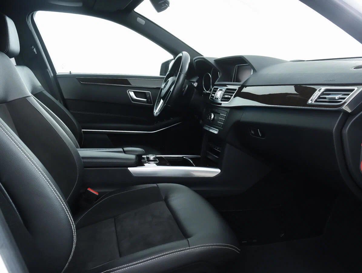 Mercedes-Benz E-Класс 2014, белый