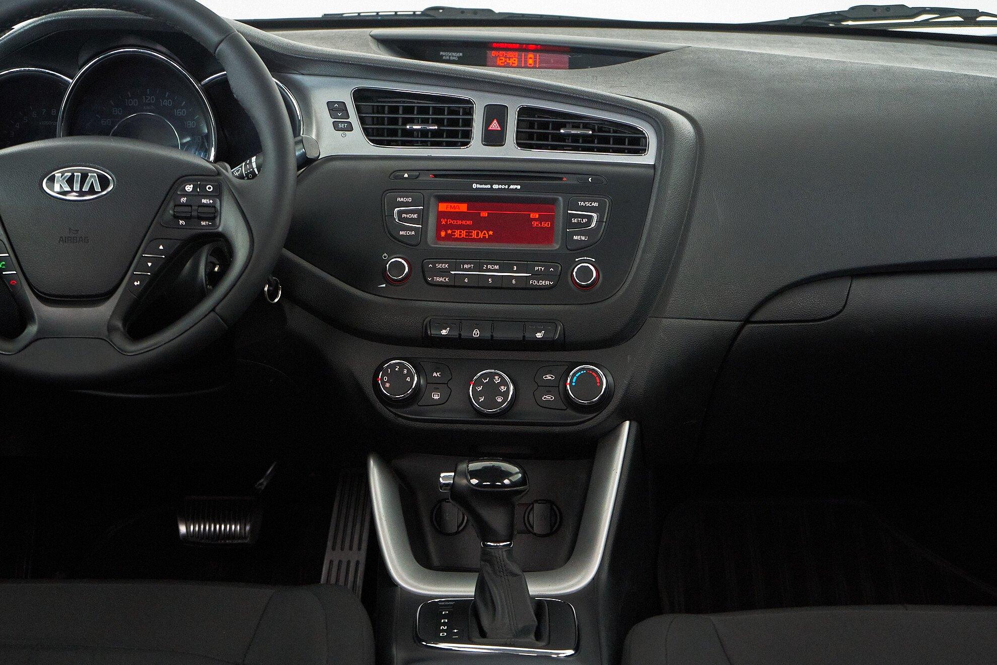 Kia Ceed 2014, черный