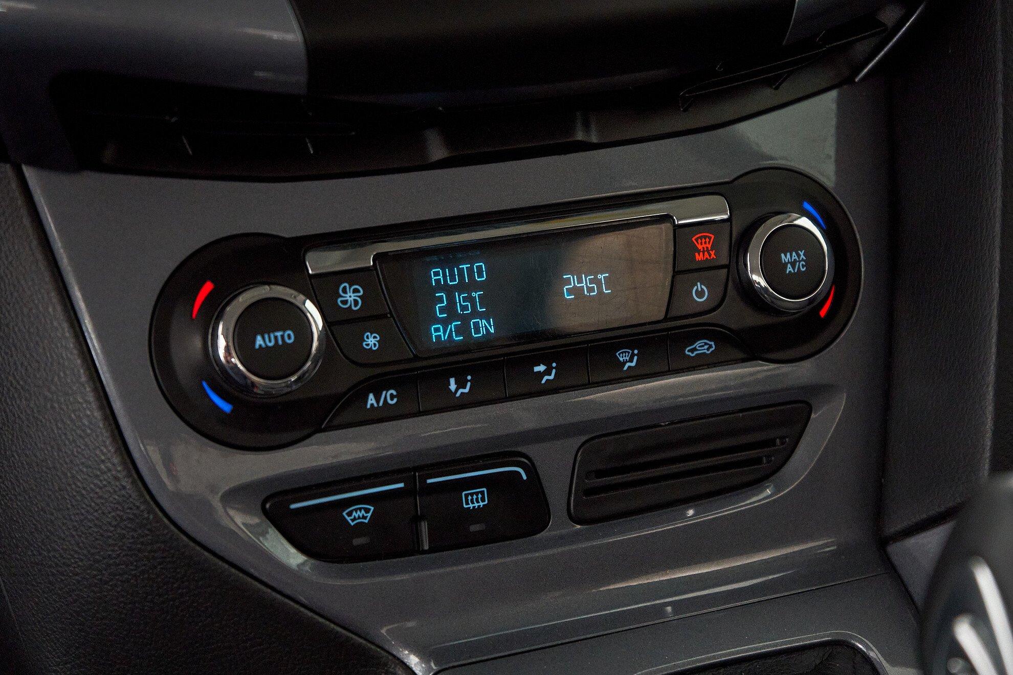 Ford Focus 2014, черный