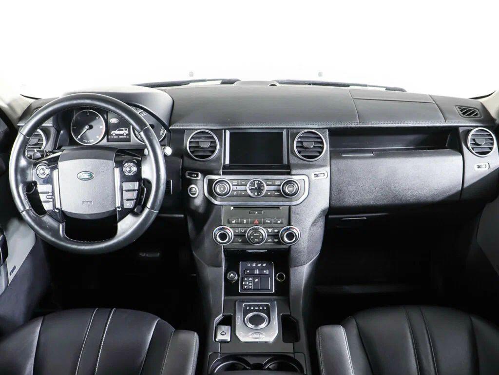 Land Rover Discovery 2016, коричневый
