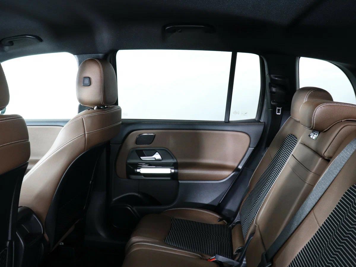Mercedes-Benz GLB 2022, серый