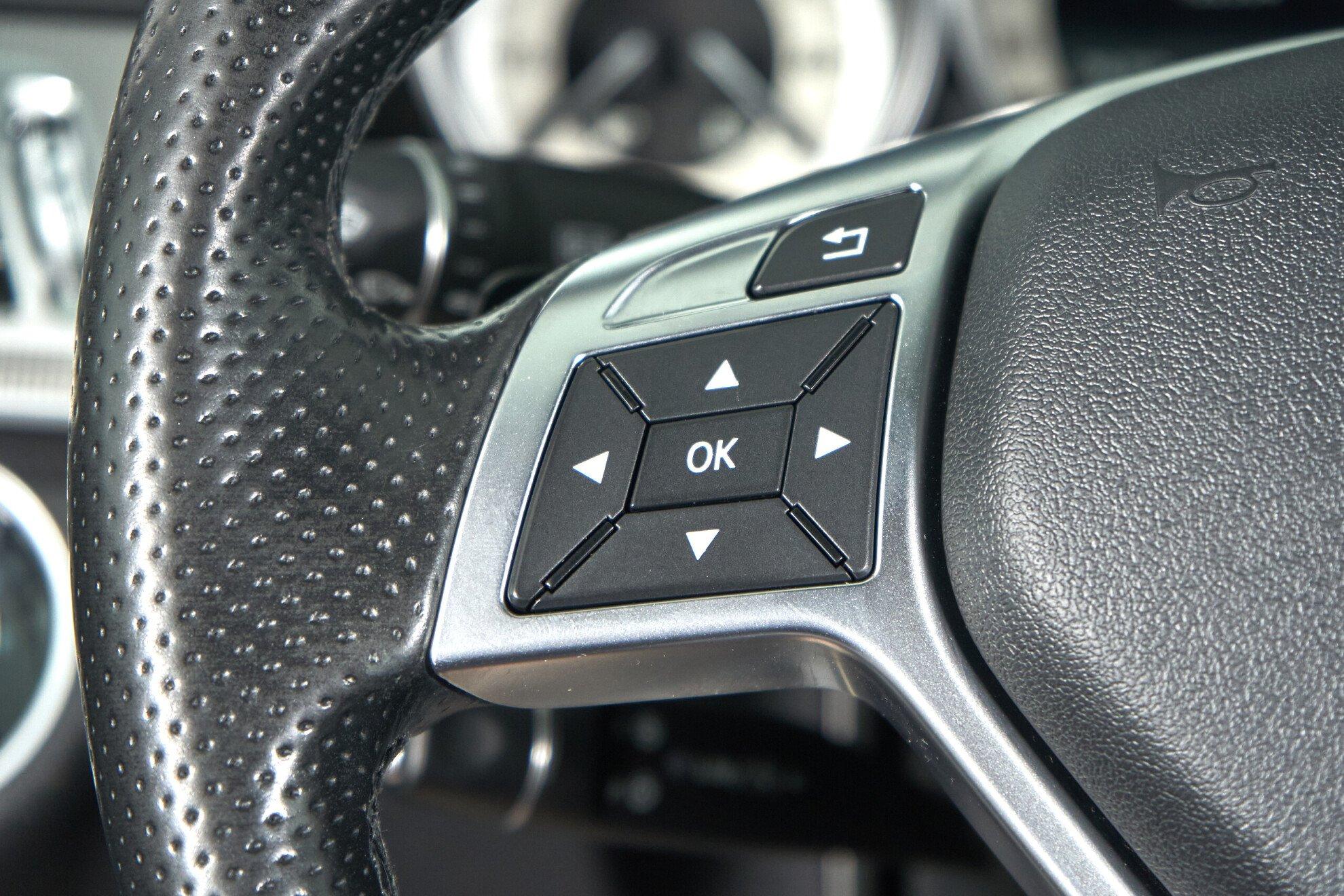 Mercedes-Benz E-Класс 2015, серый