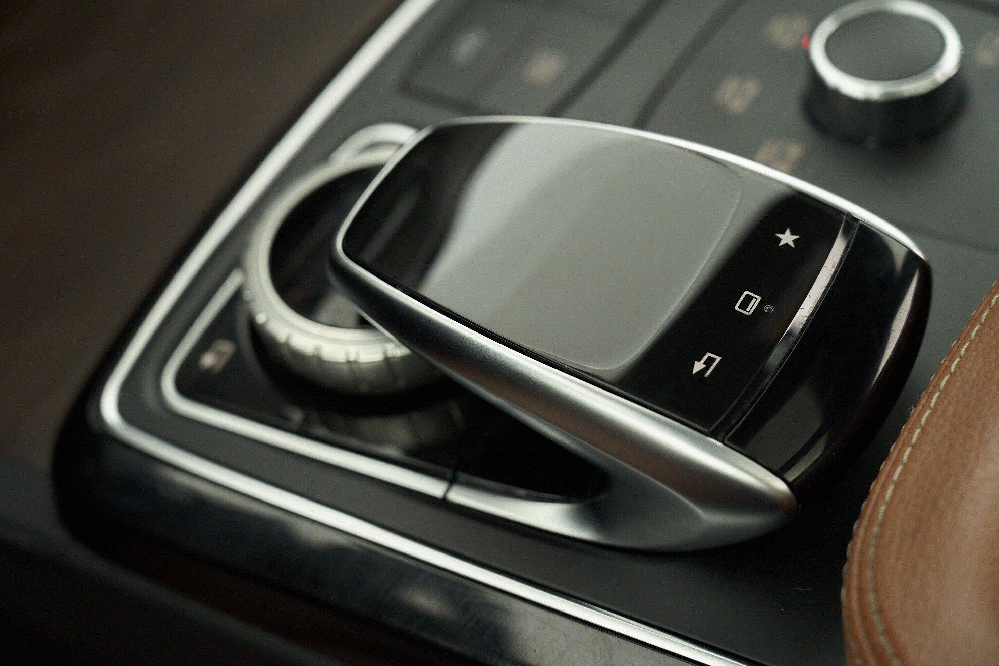 Mercedes-Benz GLS 2016, белый