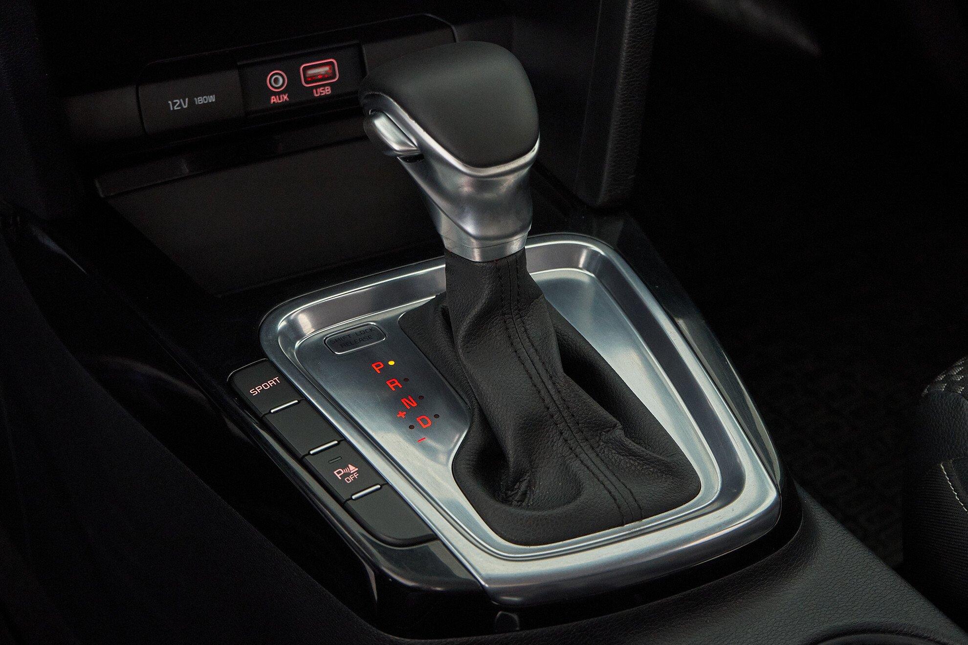 Kia Ceed 2018, белый