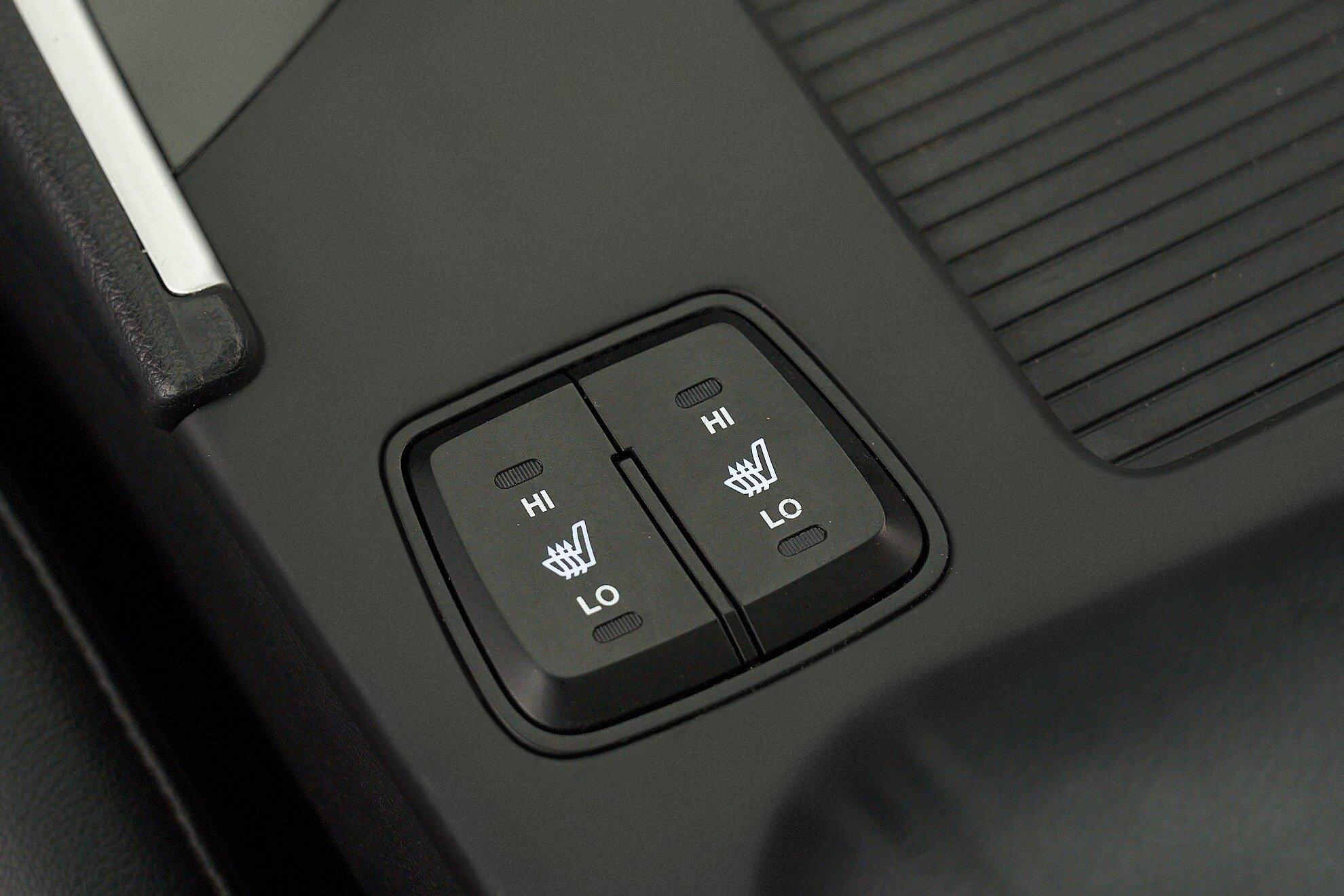 Hyundai Sonata 2011, серебряный