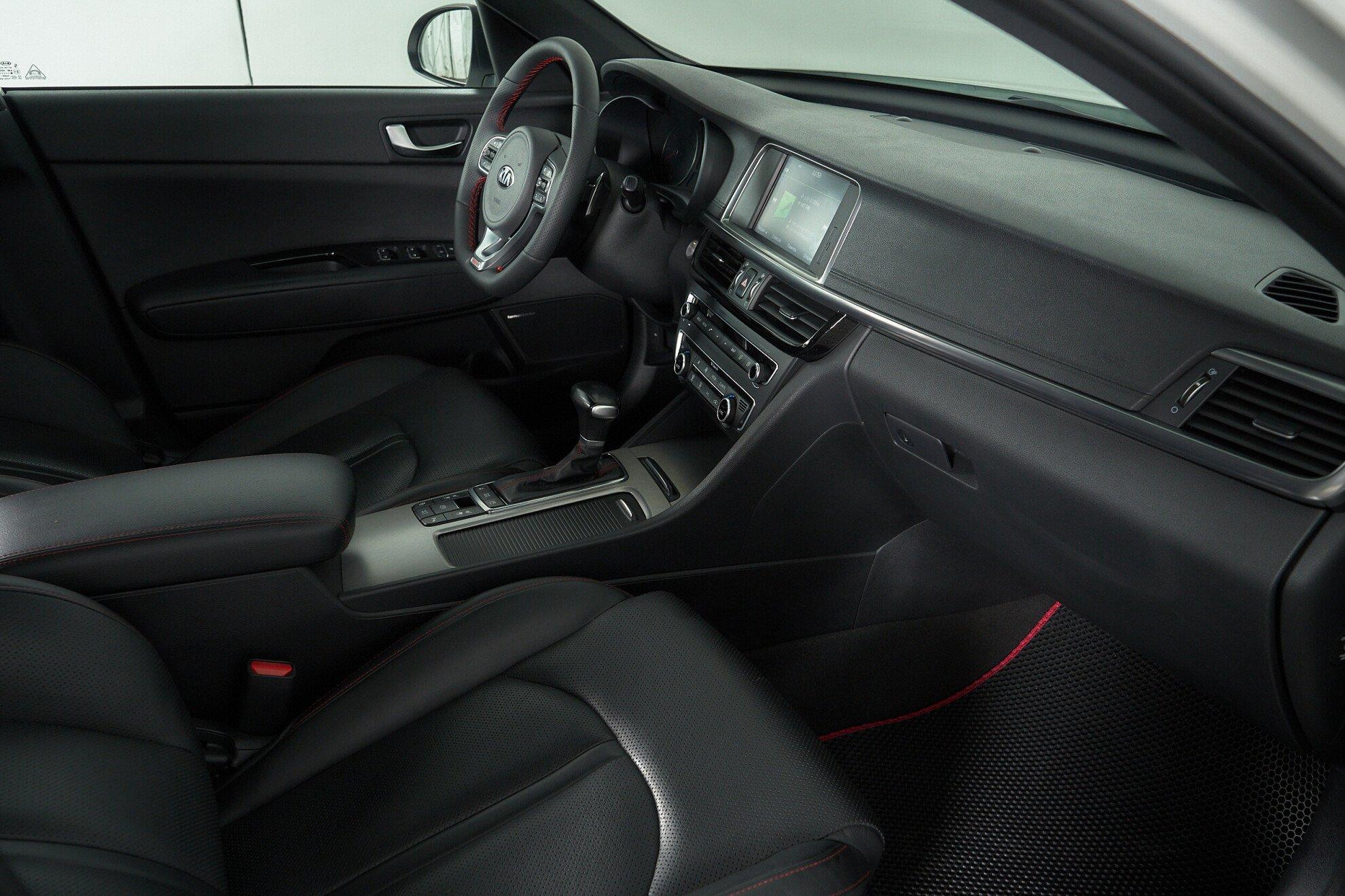 Kia Optima 2016, белый