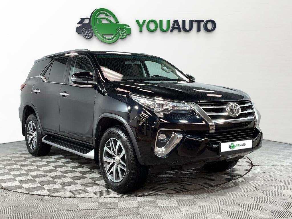 Toyota Fortuner 2020, черный