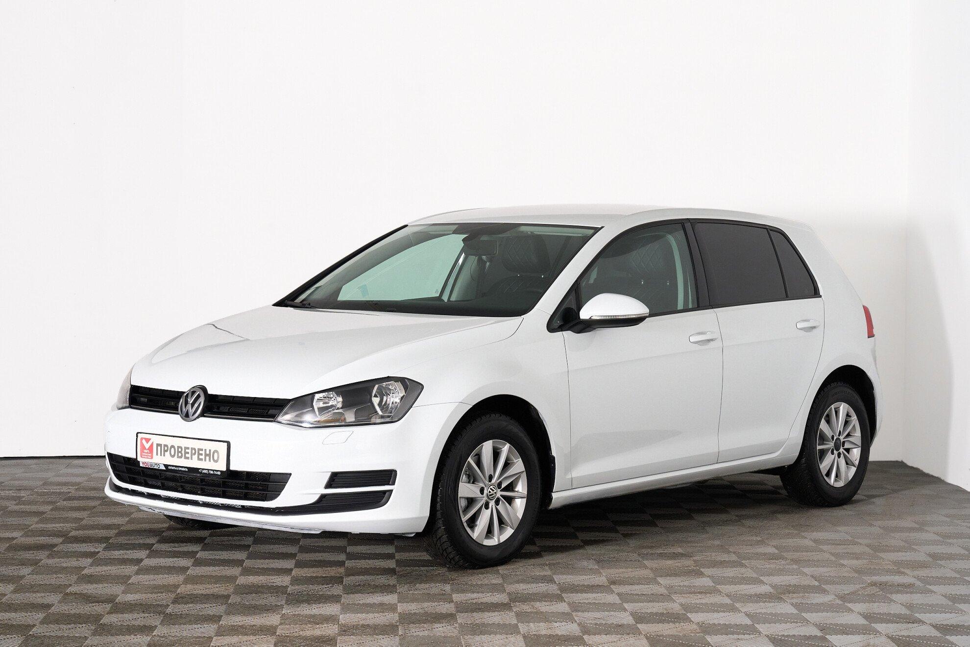 Volkswagen Golf 2013, белый