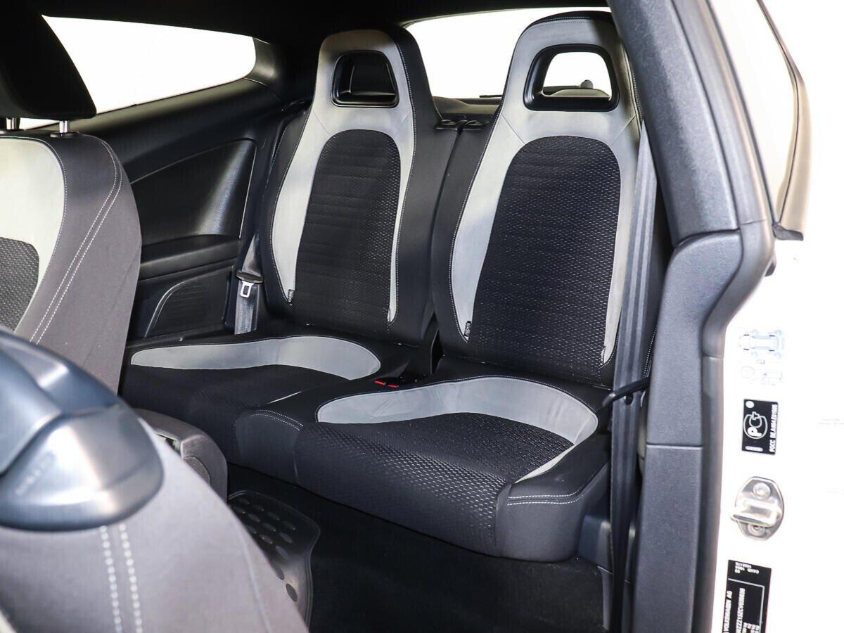 Volkswagen Scirocco 2014, белый