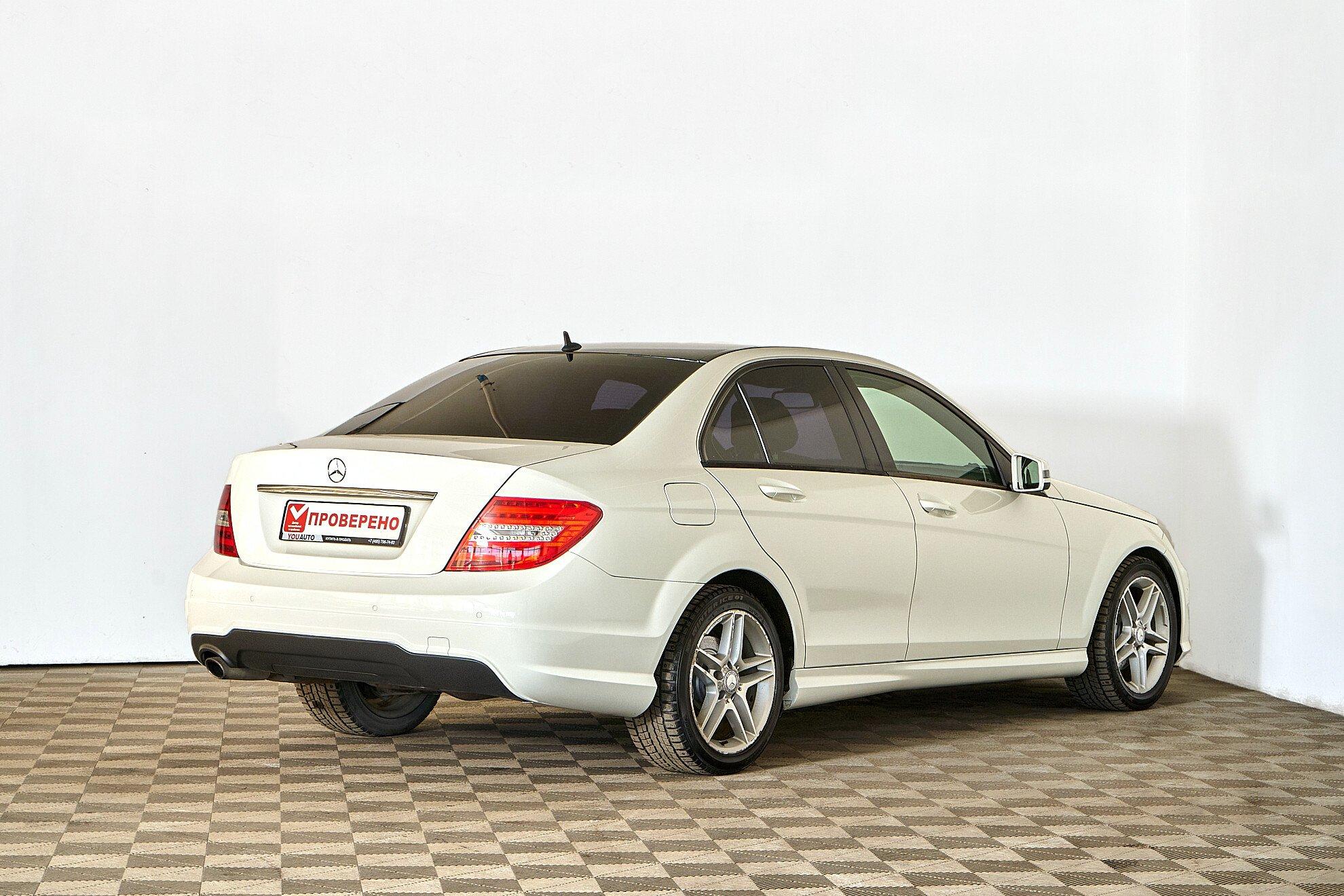 Mercedes-Benz C-Класс 2013, белый