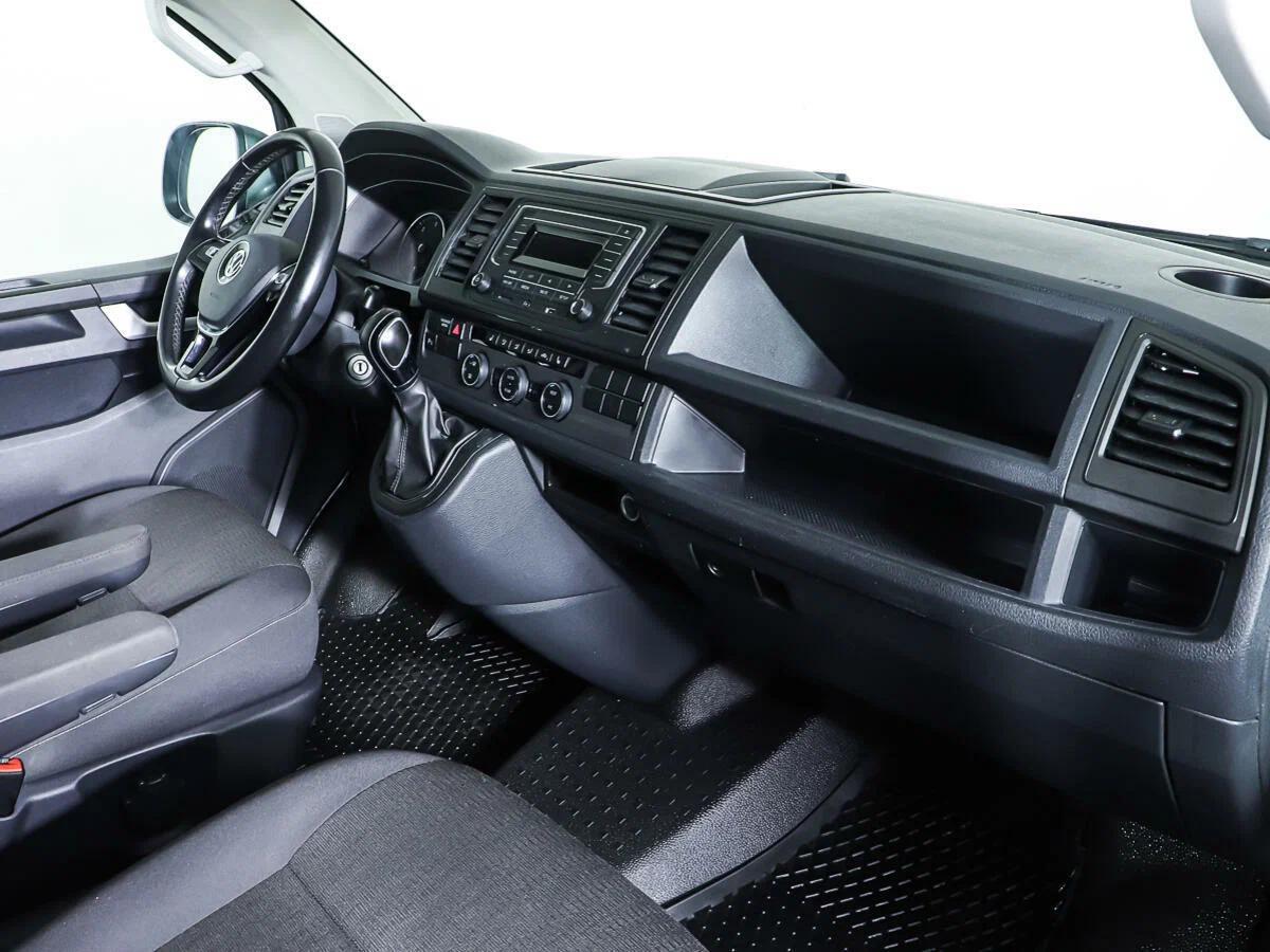 Volkswagen Caravelle 2019, серый