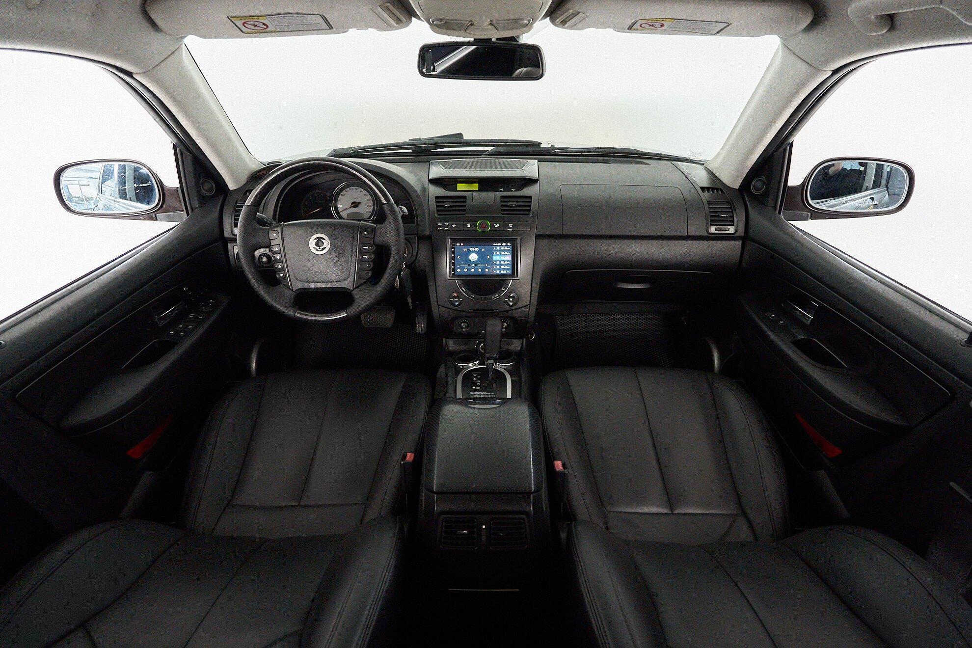 SsangYong Rexton 2012, пурпурный