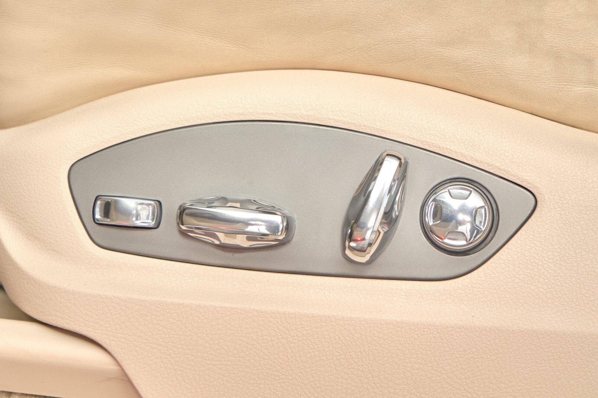 Porsche Cayenne 2012, черный