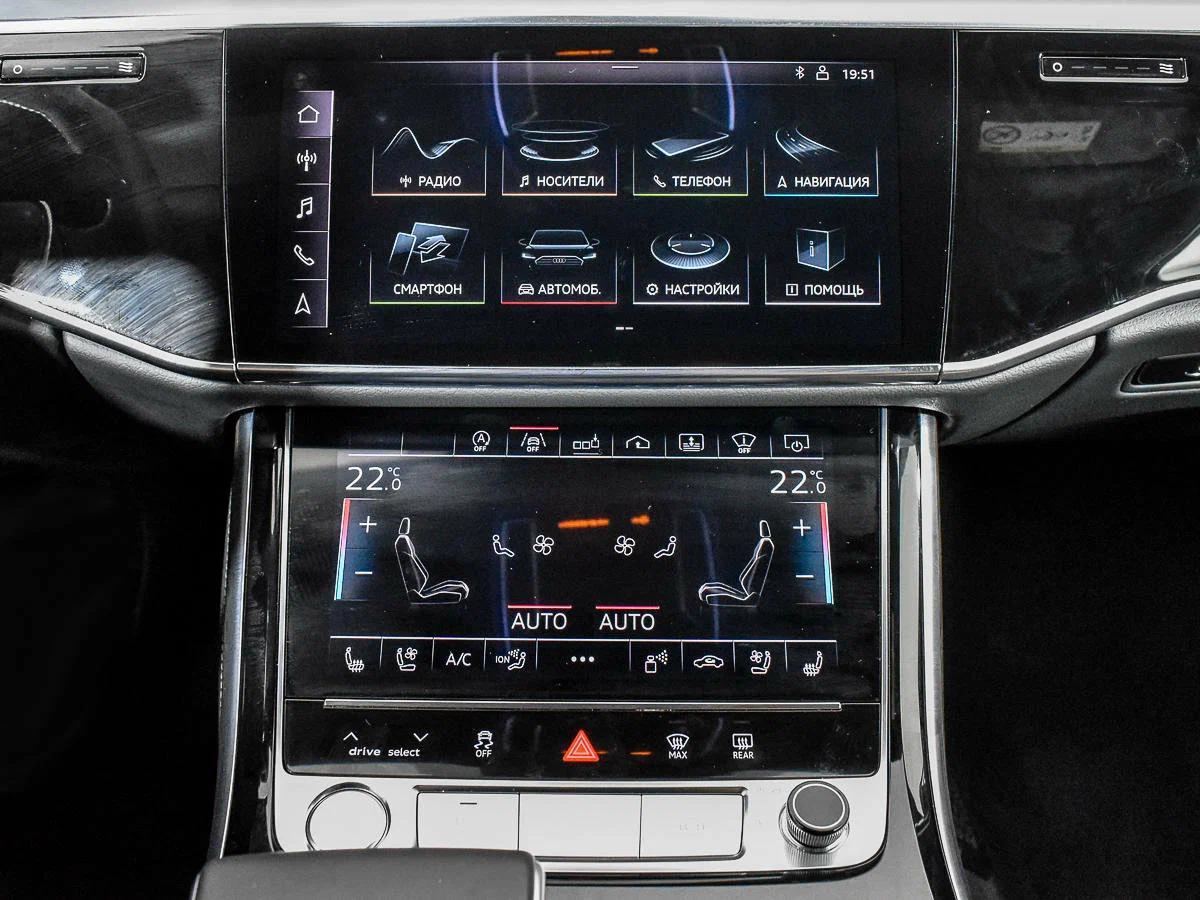 Audi A8 2018, черный
