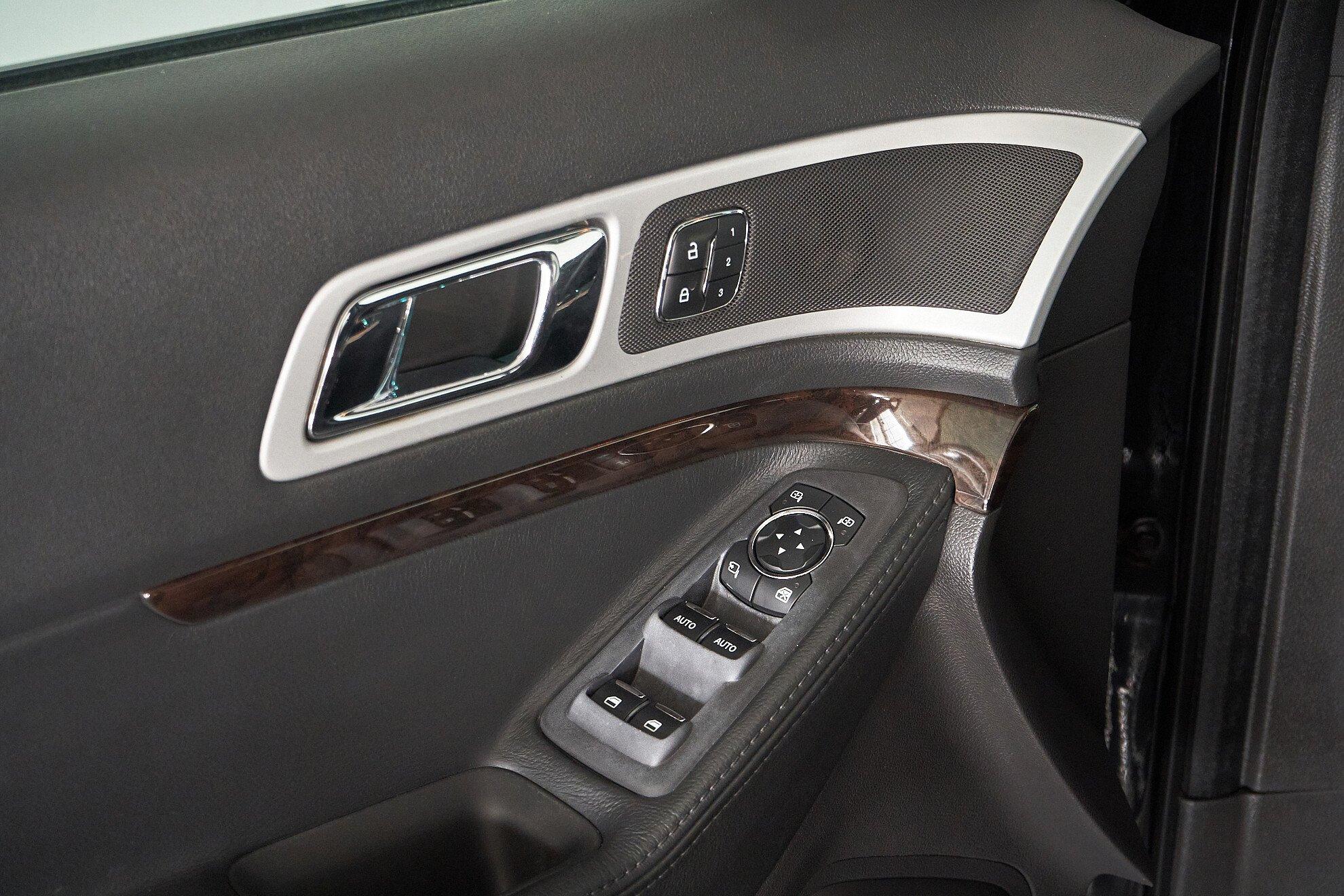 Ford Explorer 2013, черный
