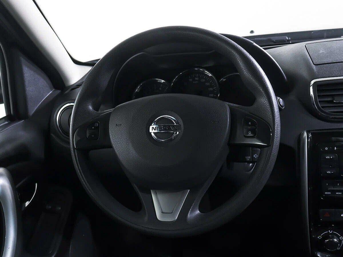 Nissan Terrano 2020, серый