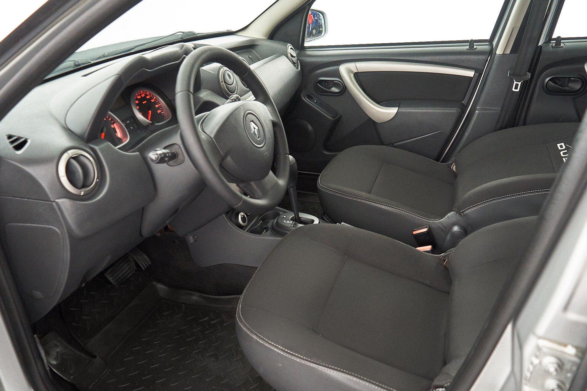 Renault Duster 2014, серебряный