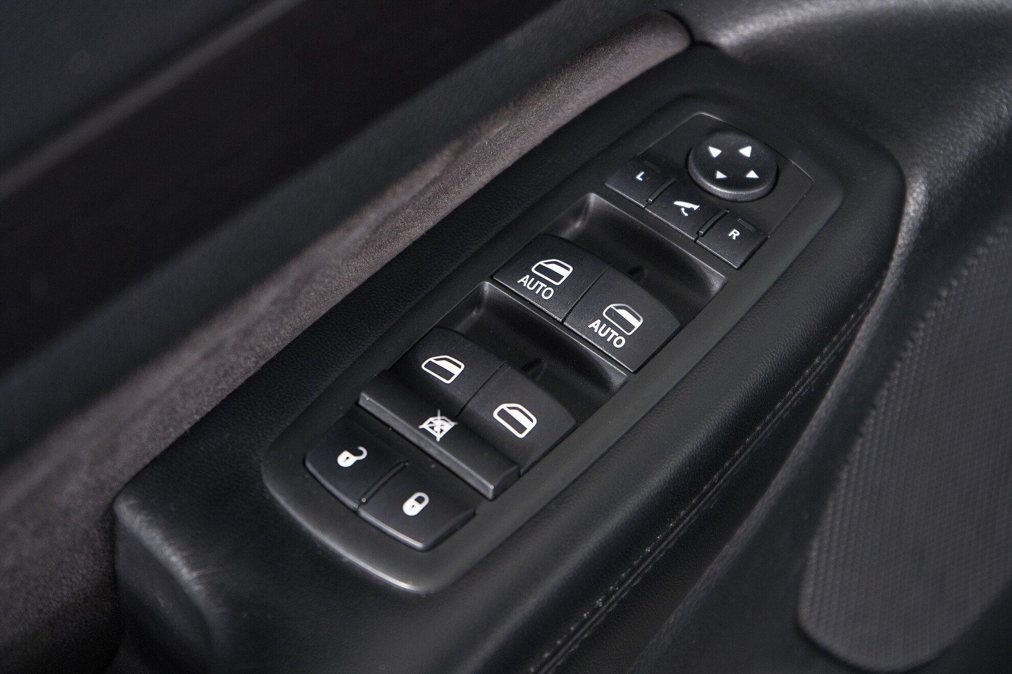 Jeep Grand Cherokee 2014, черный