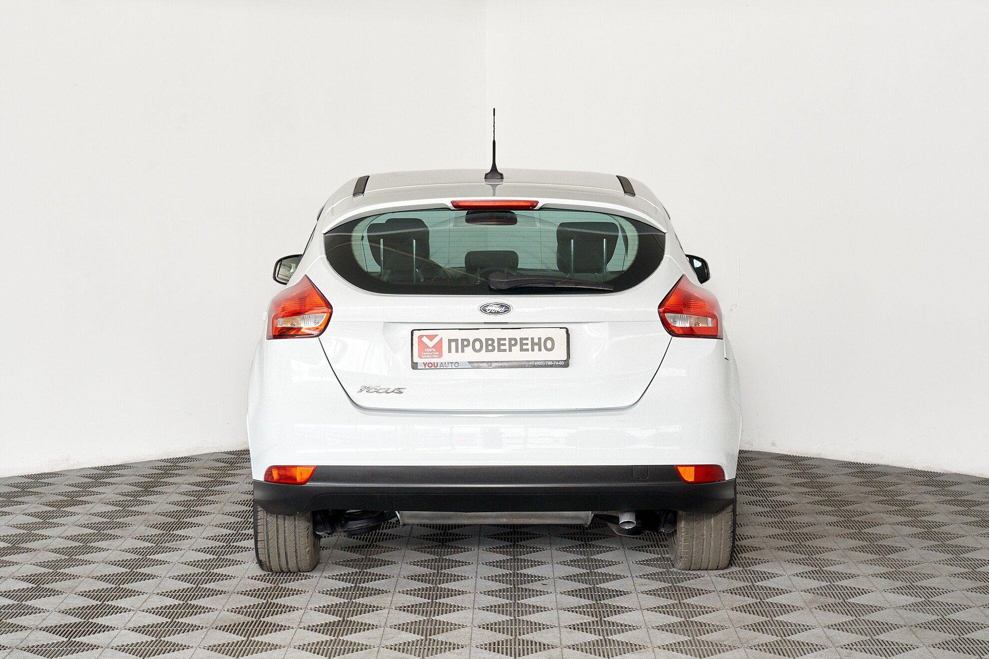 Ford Focus 2016, белый