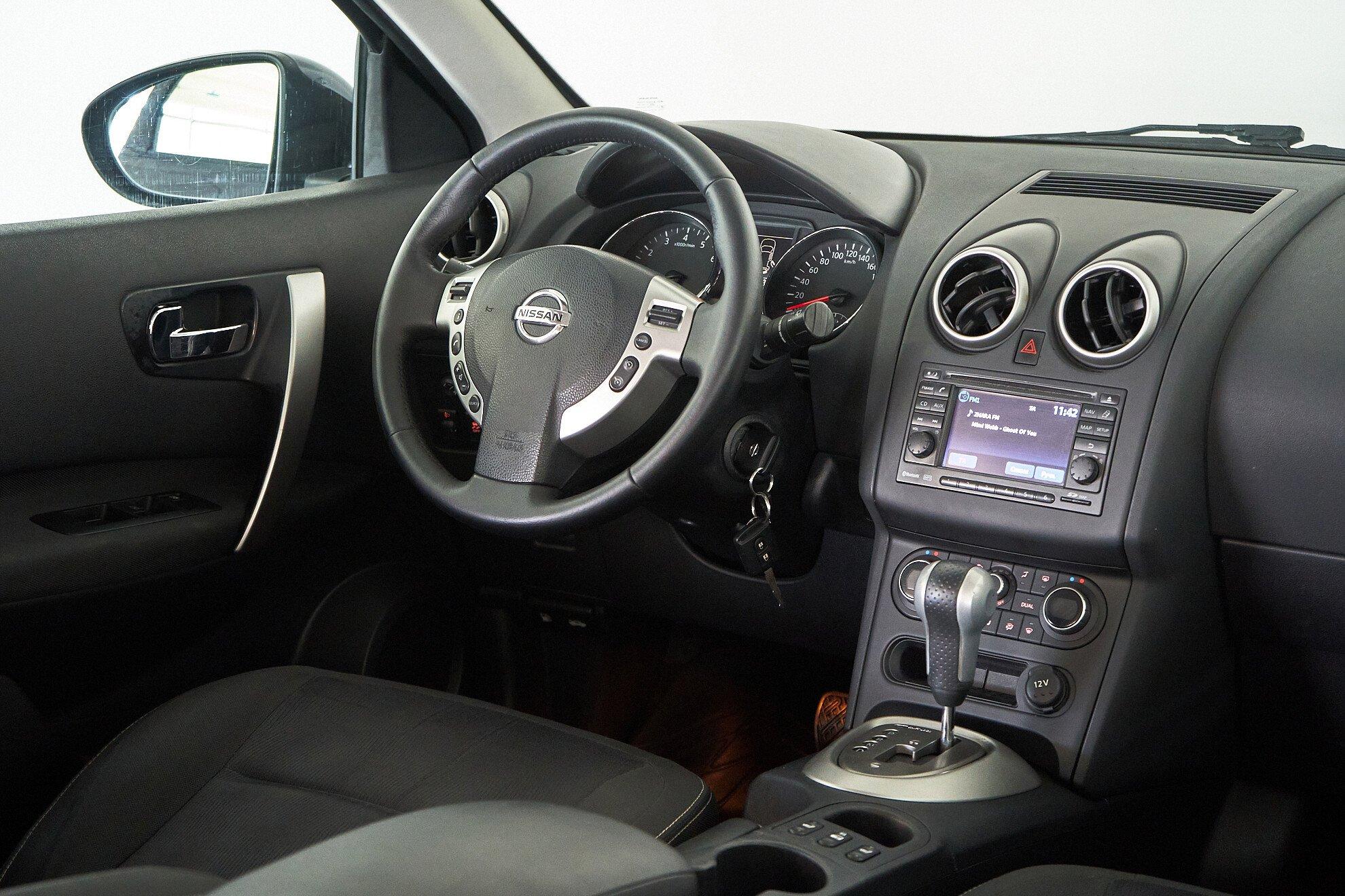 Nissan Qashqai 2012, синий