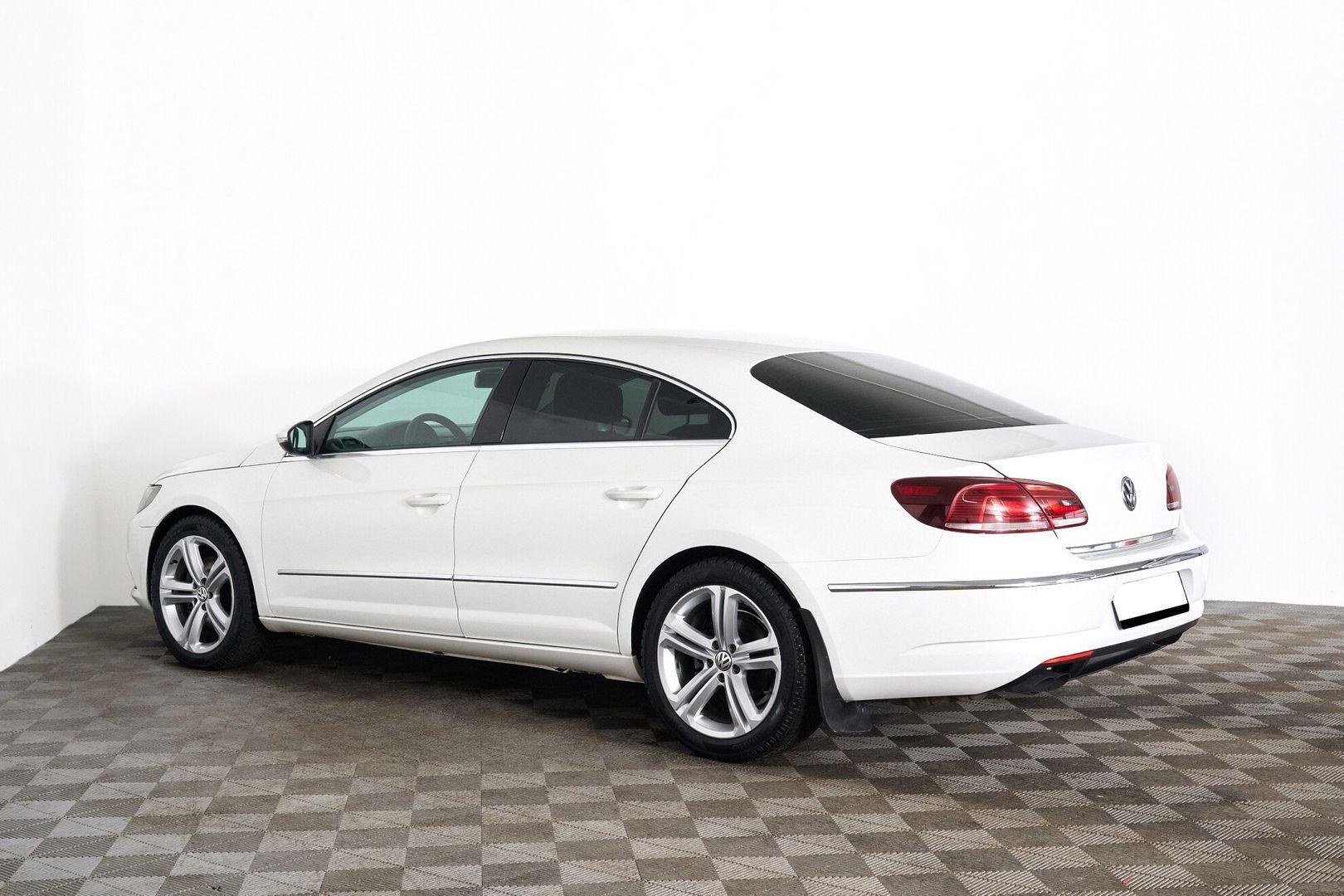 Volkswagen Passat CC 2013, белый