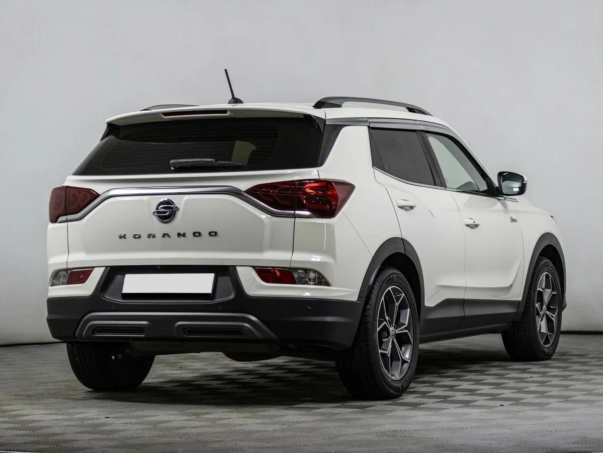 SsangYong Korando 2021, белый