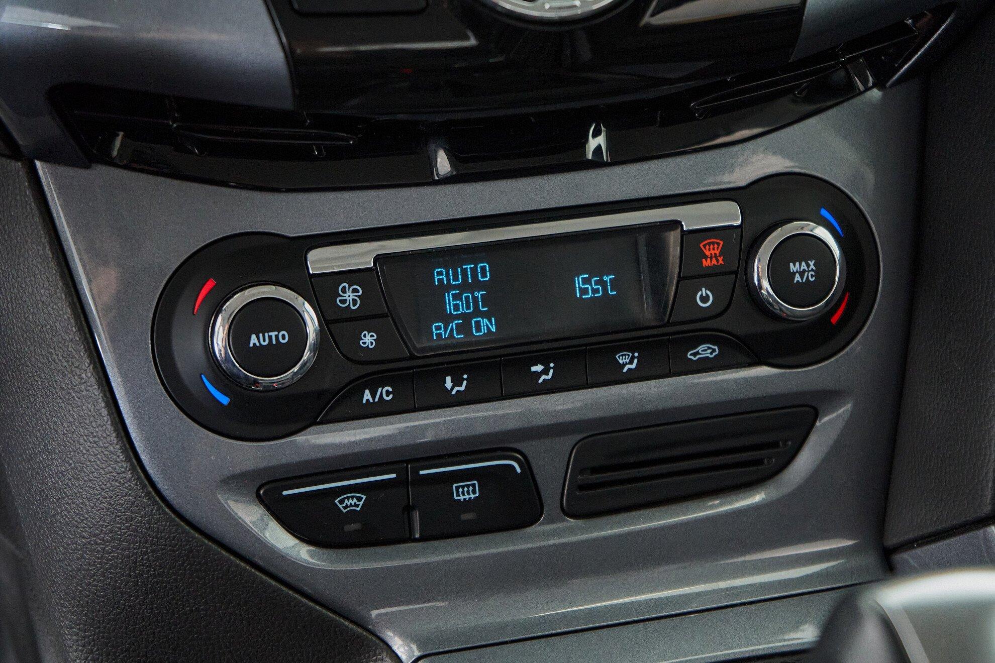 Ford Focus 2014, черный
