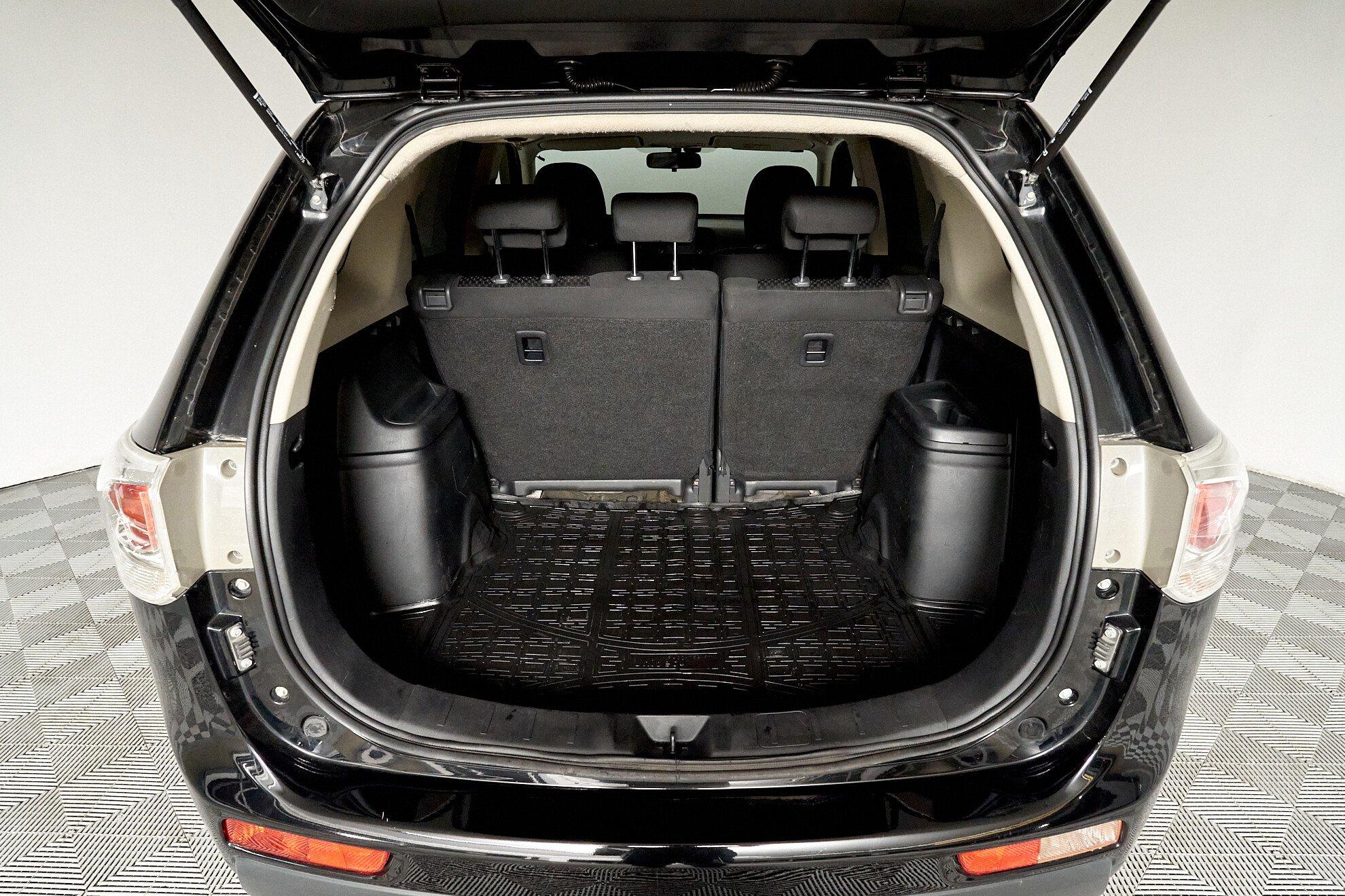 Mitsubishi Outlander 2014, черный