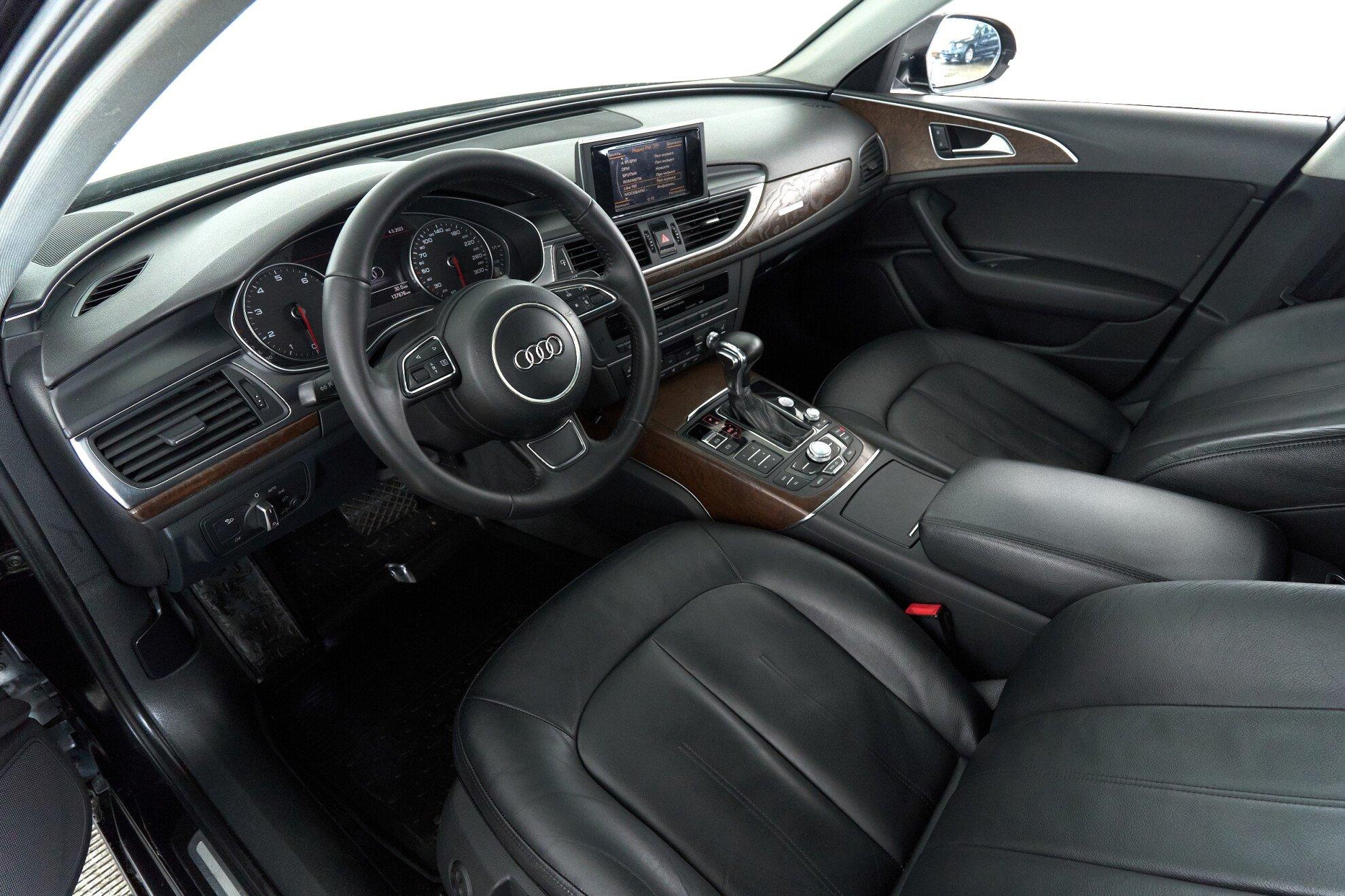 Audi A6 2011, черный