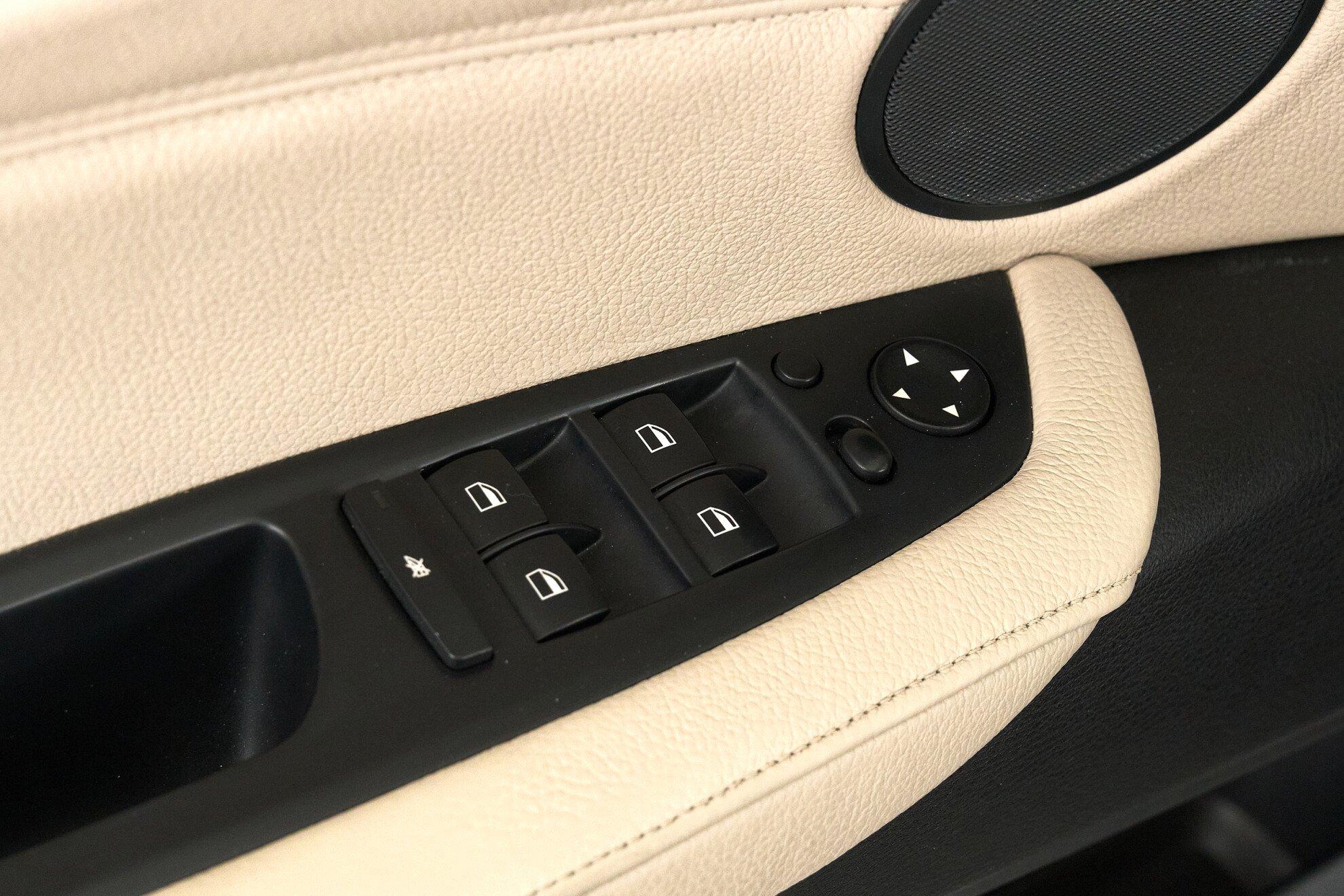 BMW X6 2011, белый