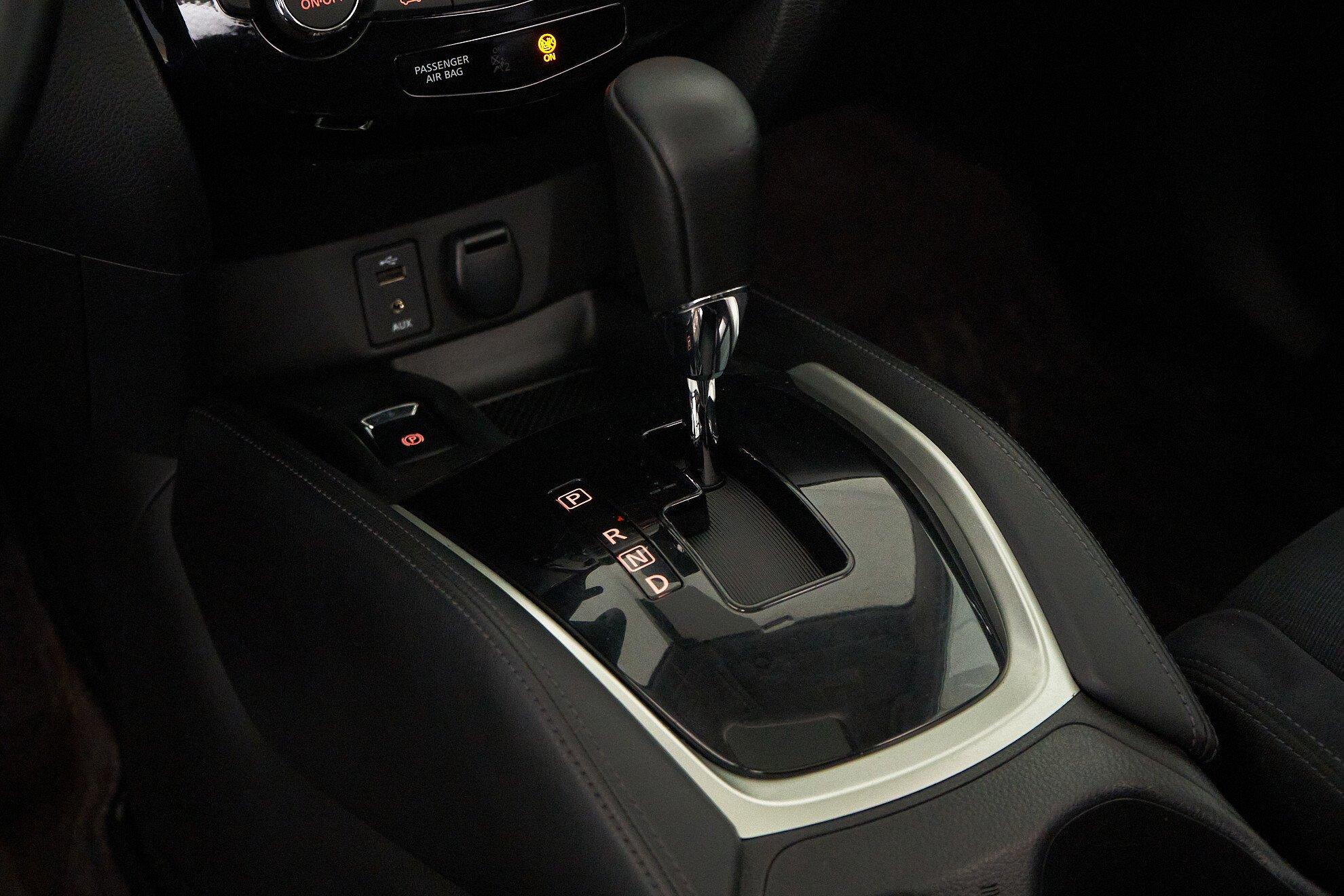 Nissan X-Trail 2015, белый