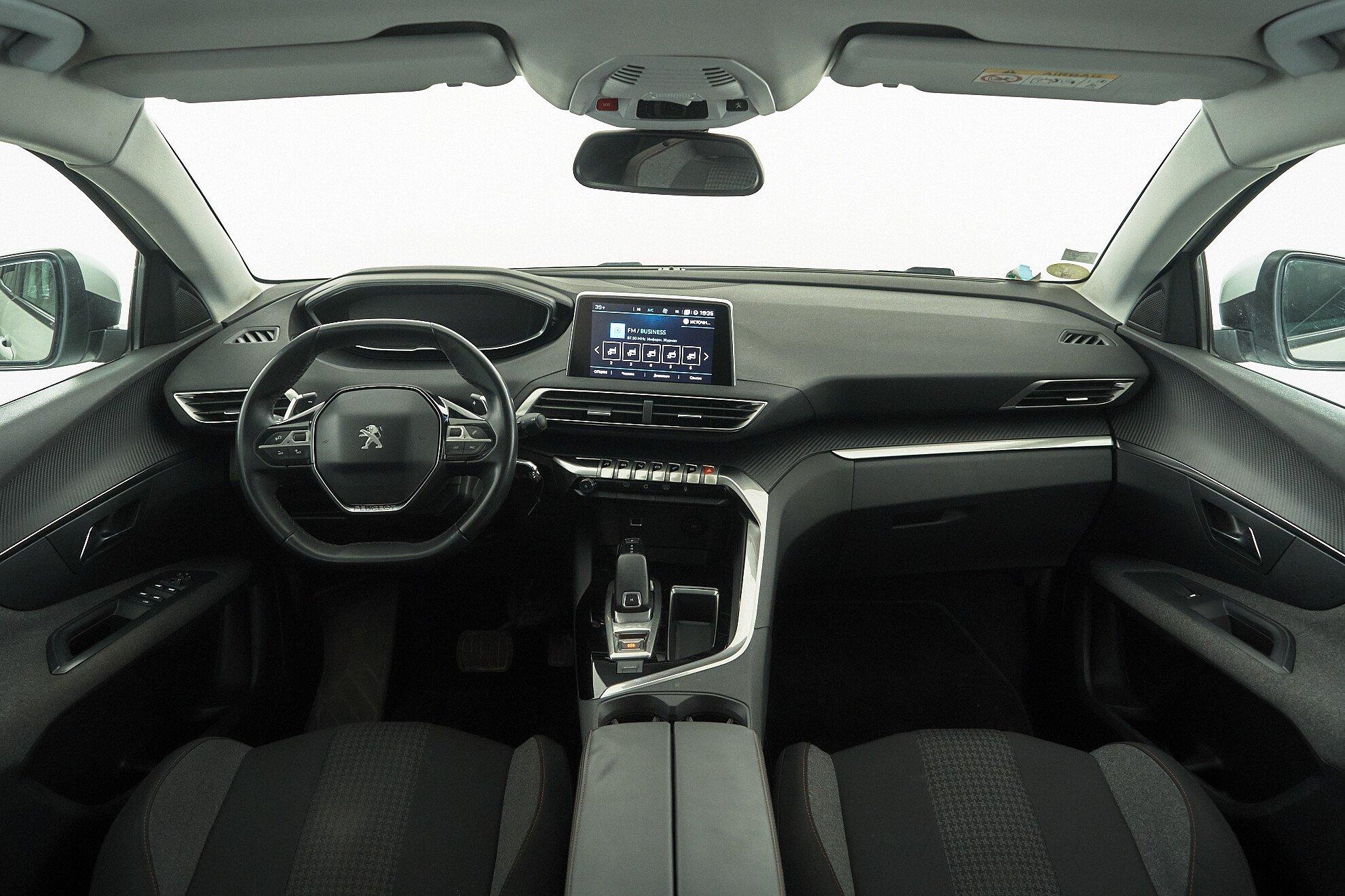 Peugeot 3008 2018, белый