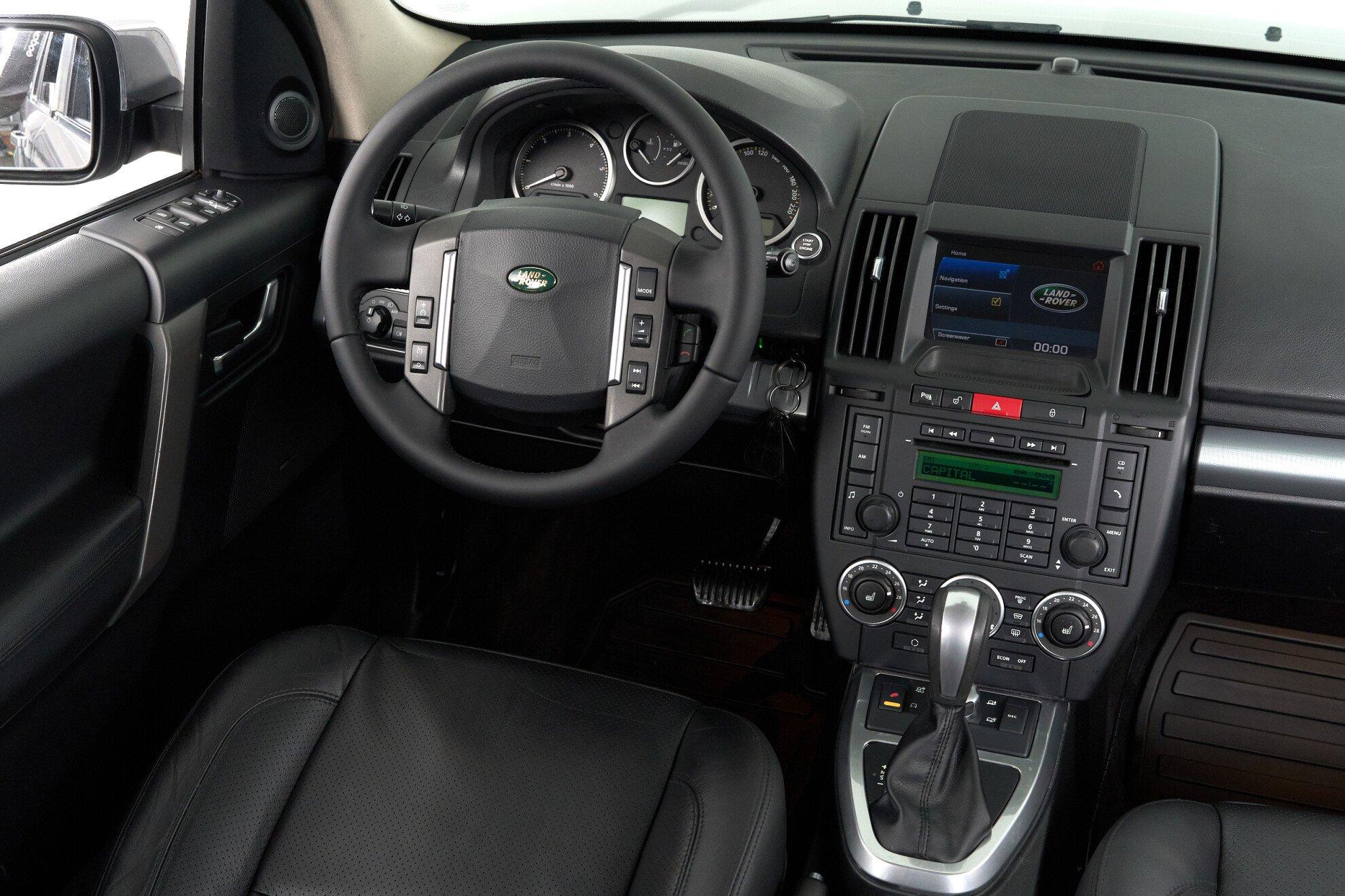 Land Rover Freelander 2009, серый