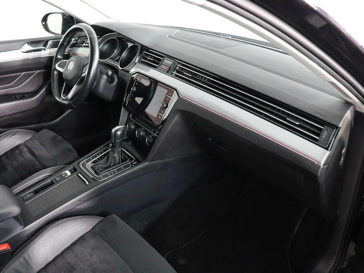 Volkswagen Passat 2020, черный