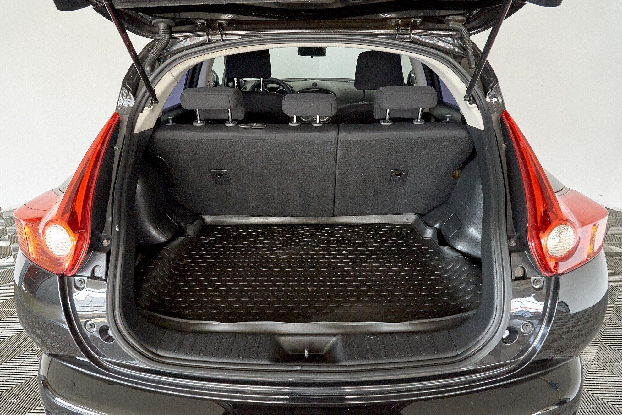 Nissan Juke 2013, черный