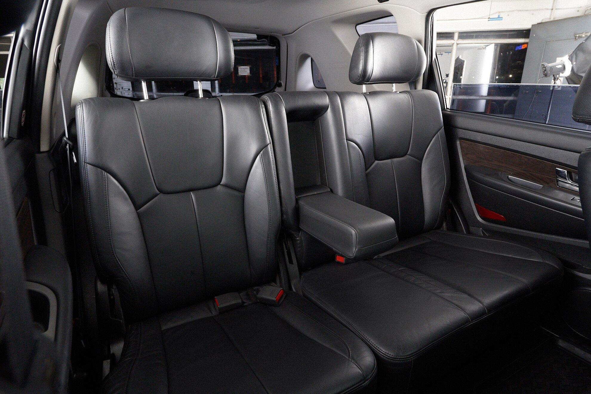 SsangYong Rexton 2010, пурпурный