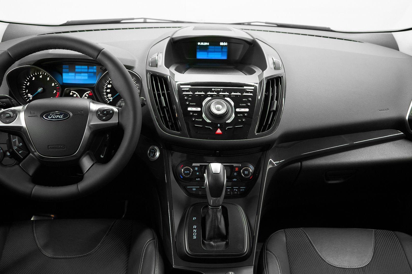 Ford Kuga 2014, черный