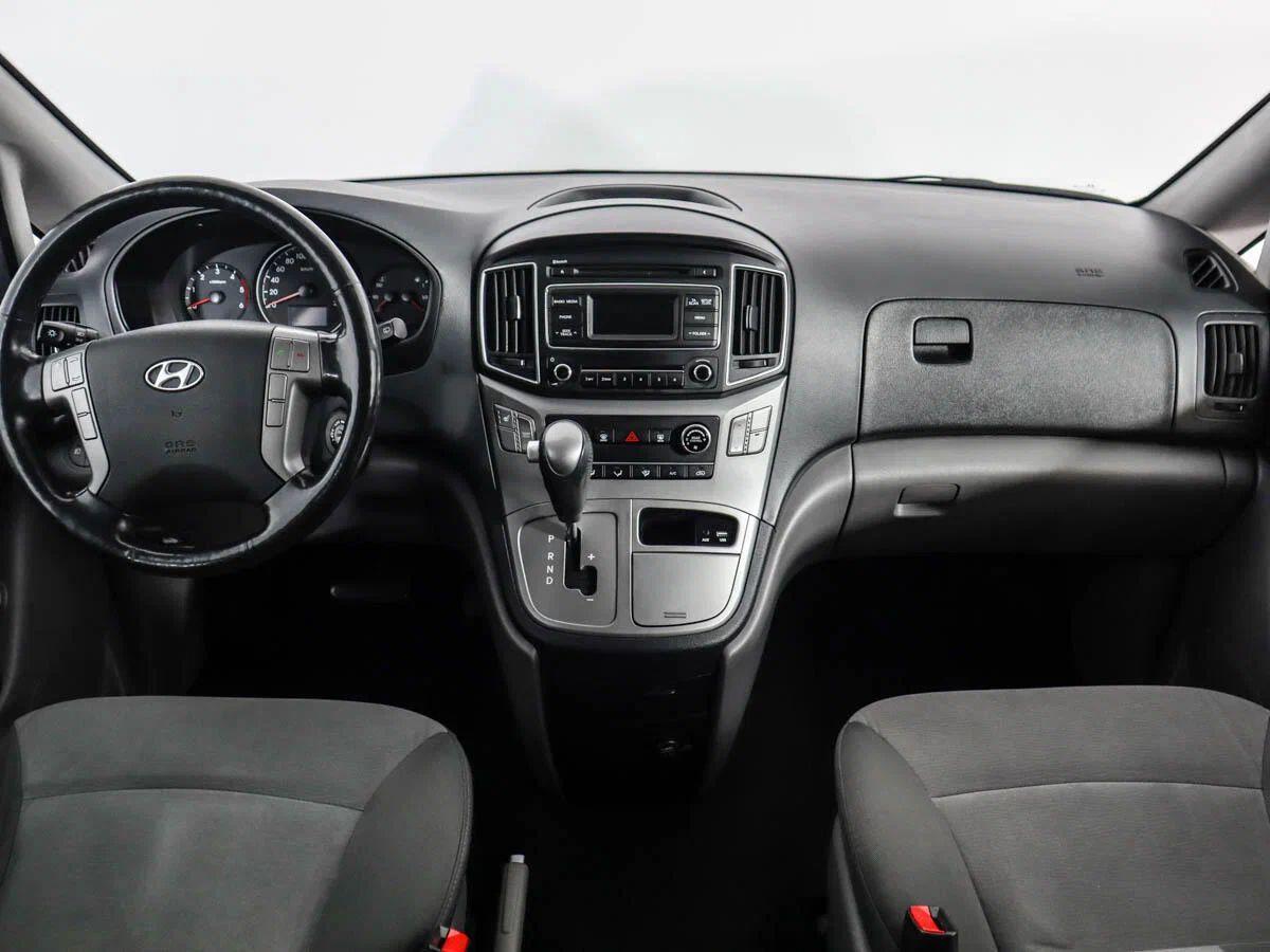 Hyundai H-1 2013, коричневый