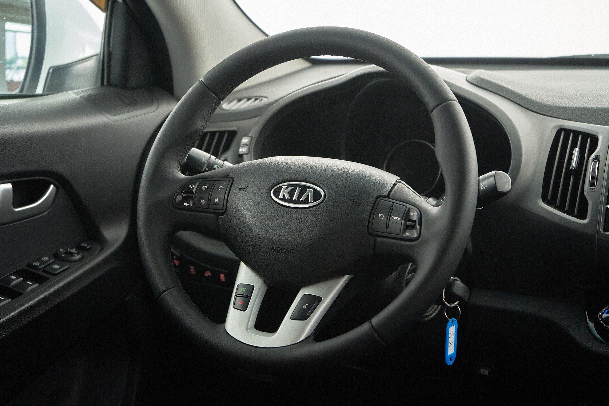 Kia Sportage 2011, белый