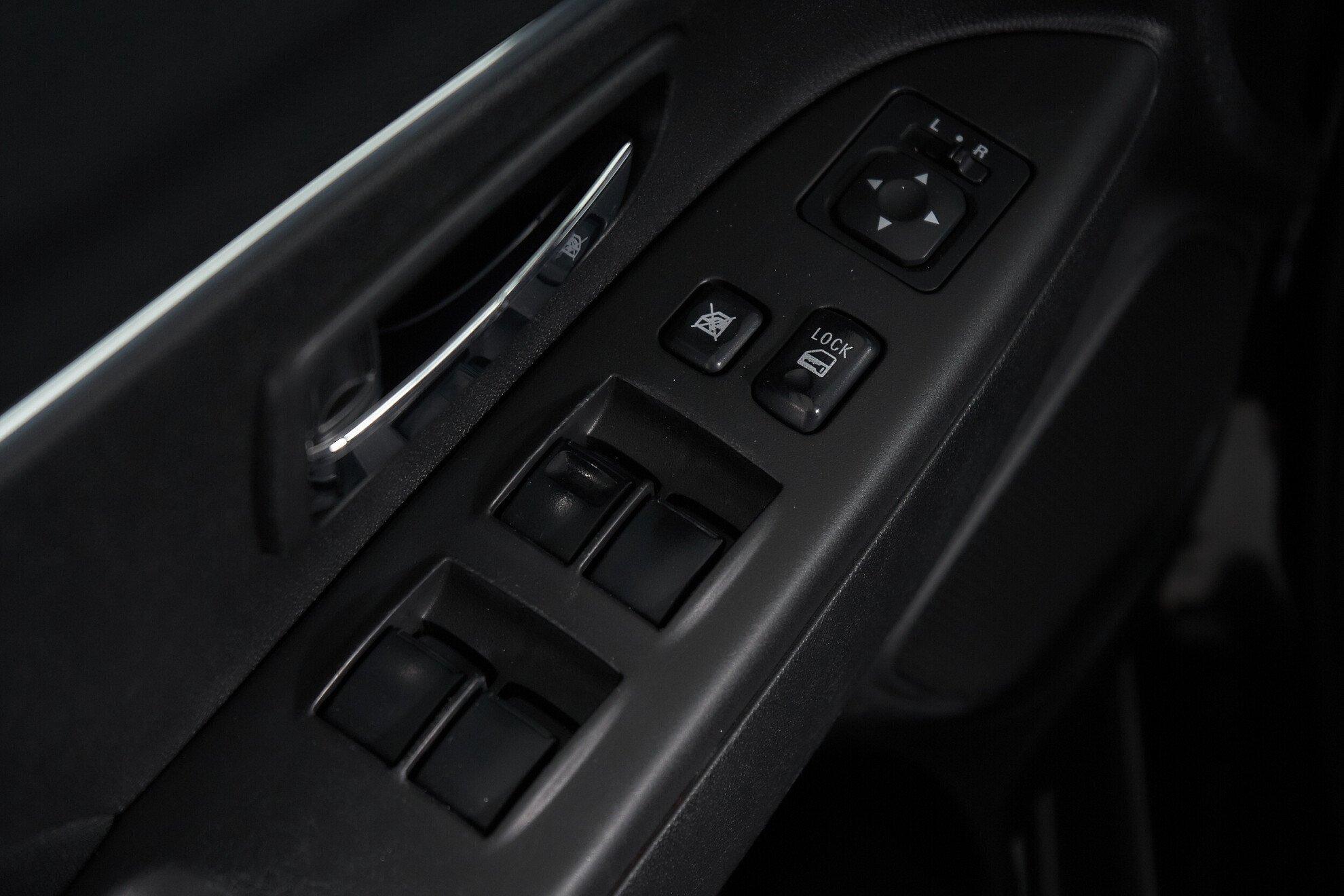 Mitsubishi ASX 2013, черный