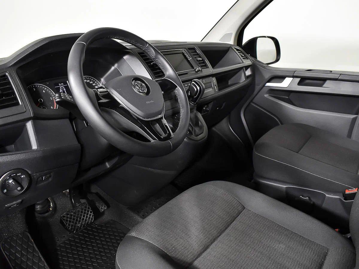 Volkswagen Caravelle 2016, черный