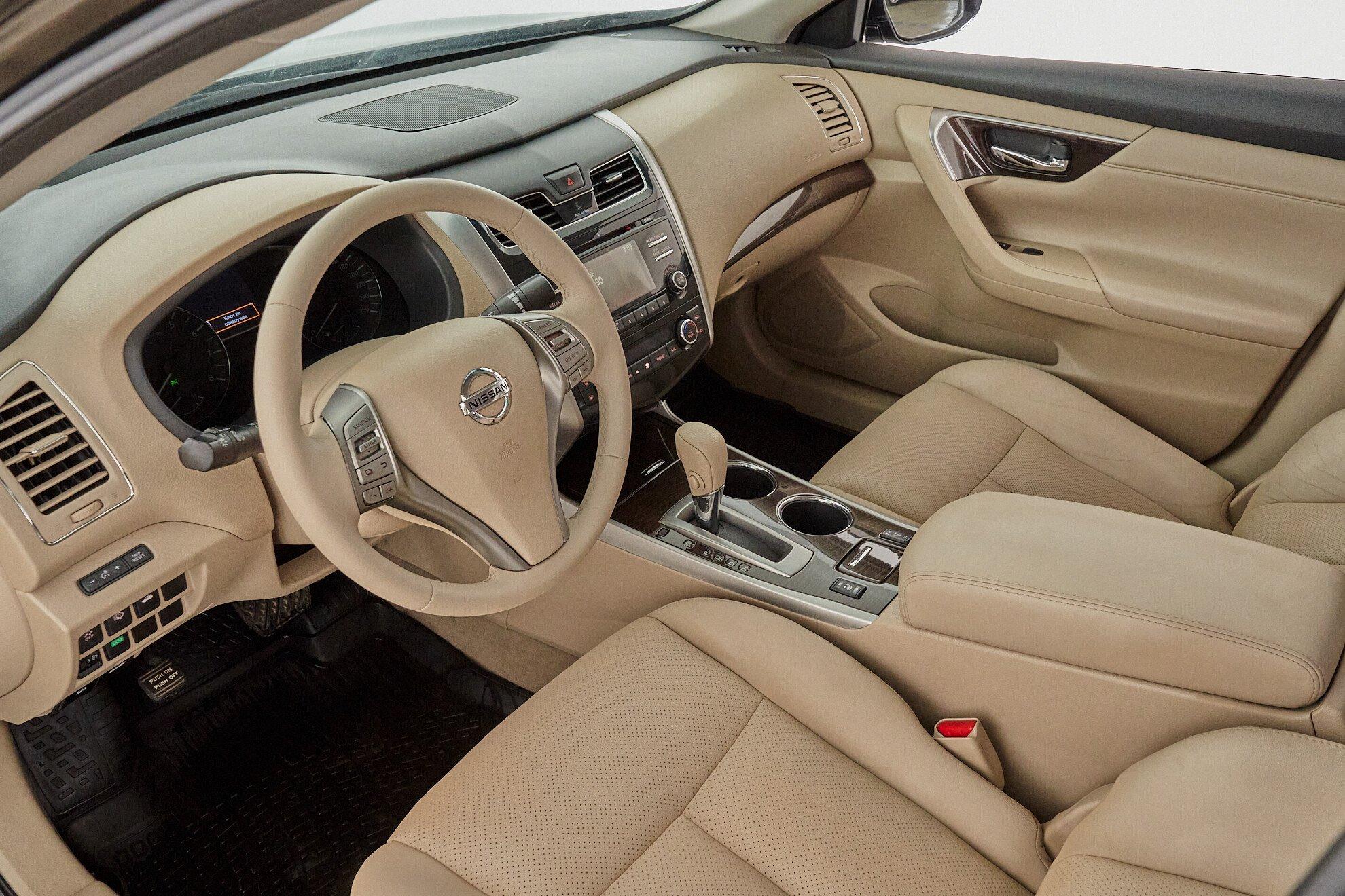 Nissan Teana 2015, черный