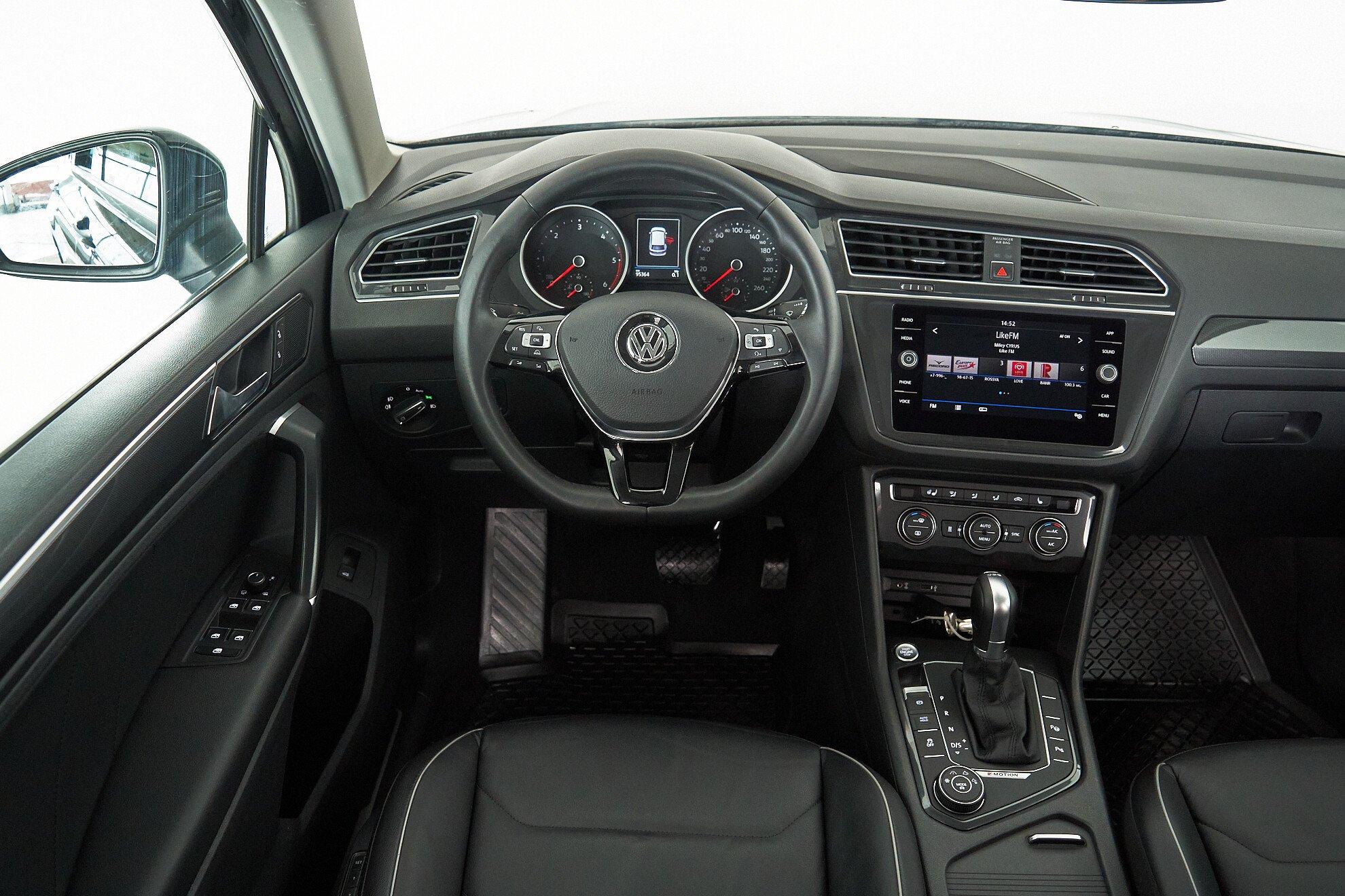 Volkswagen Tiguan 2017, черный