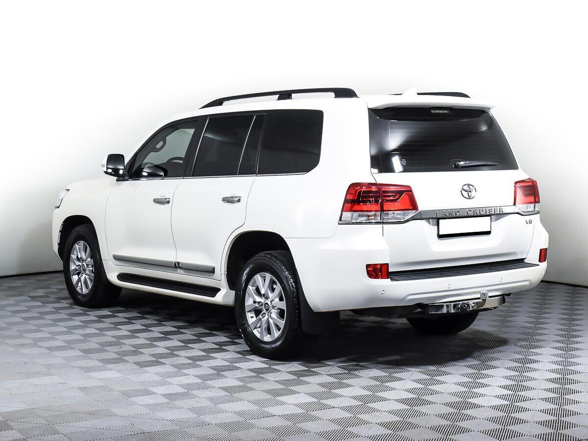 Toyota Land Cruiser 2020, белый