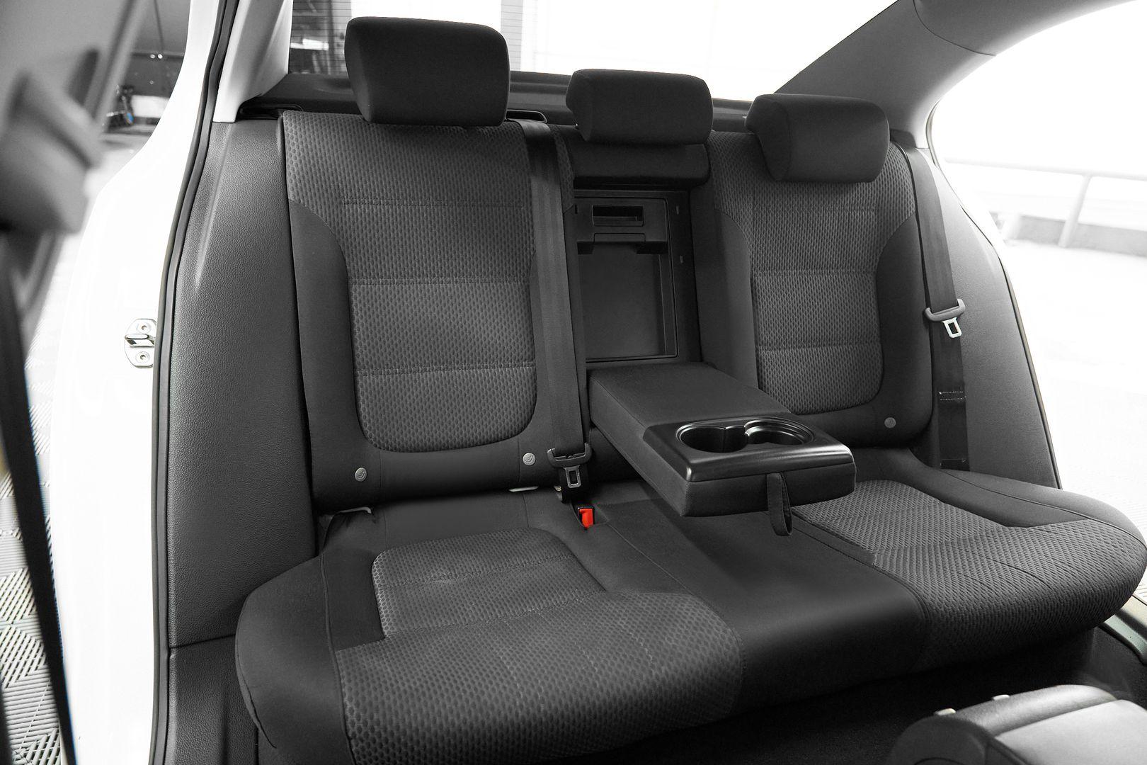 Volkswagen Jetta 2012, белый