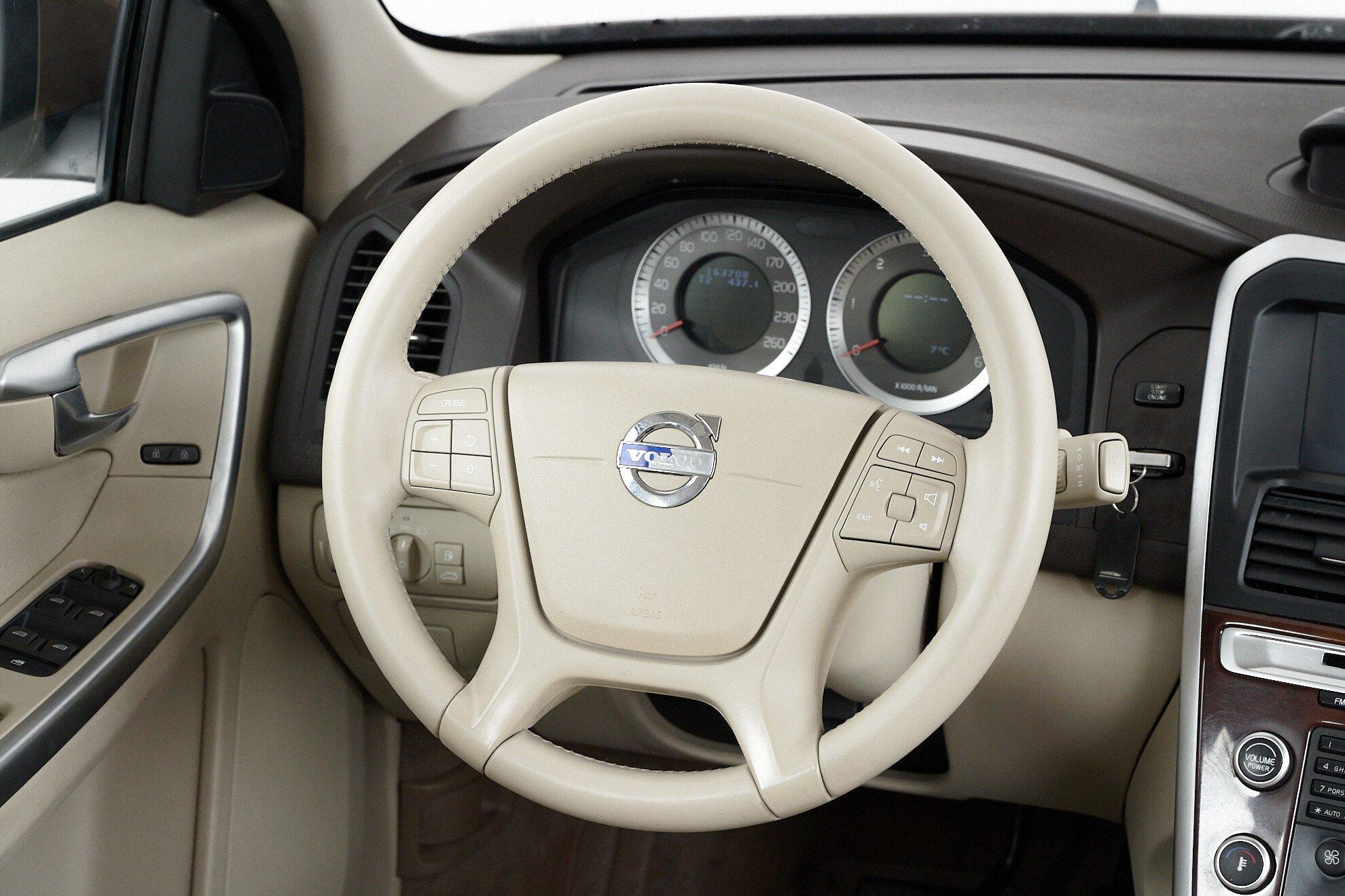 Volvo XC60 2010, коричневый