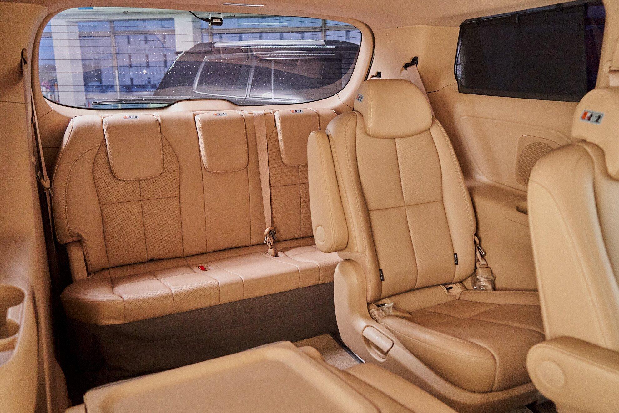 Kia Carnival 2020, белый