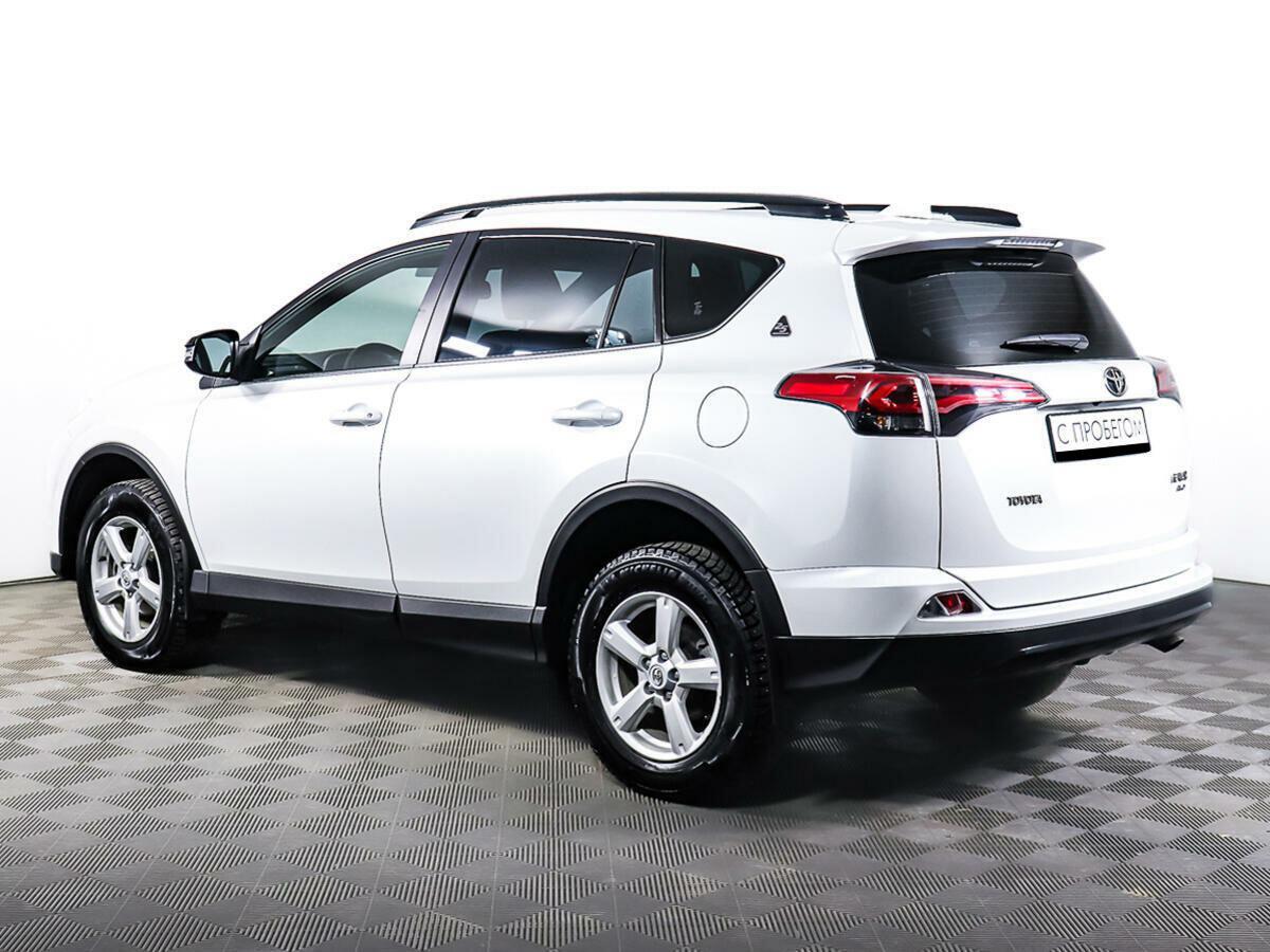 Toyota RAV4 2019, белый