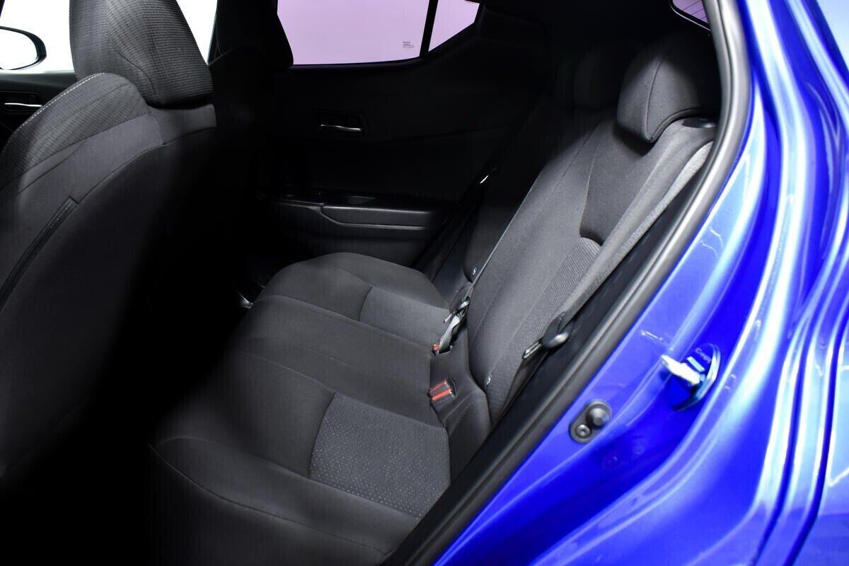 Toyota C-HR 2018, синий