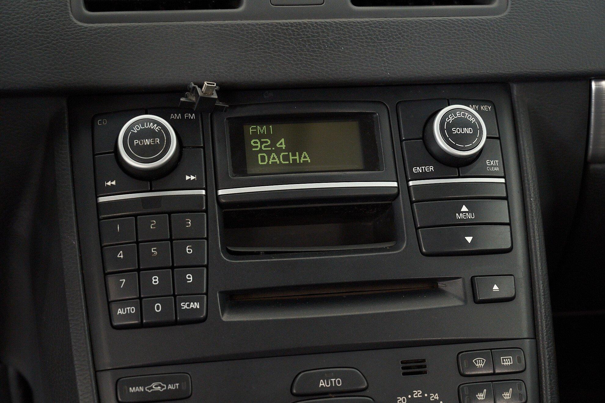Volvo XC90 2010, серебряный